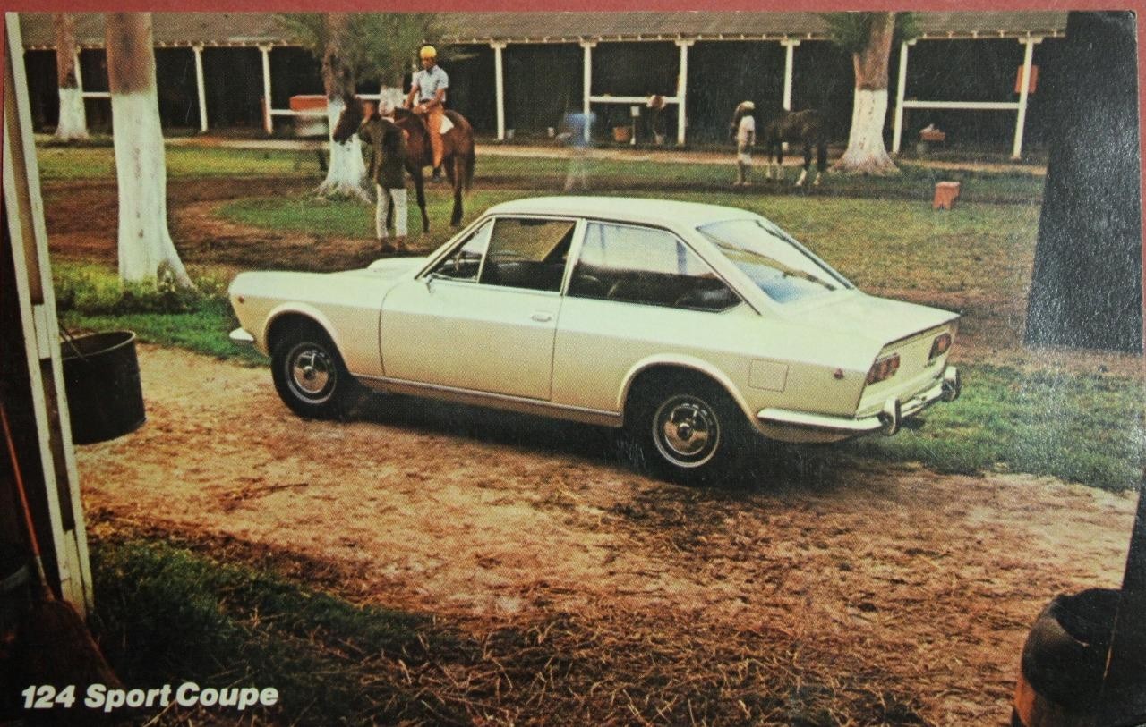 Fiat 124 Sport Coupe  Postcard Not Mailed PC1-50