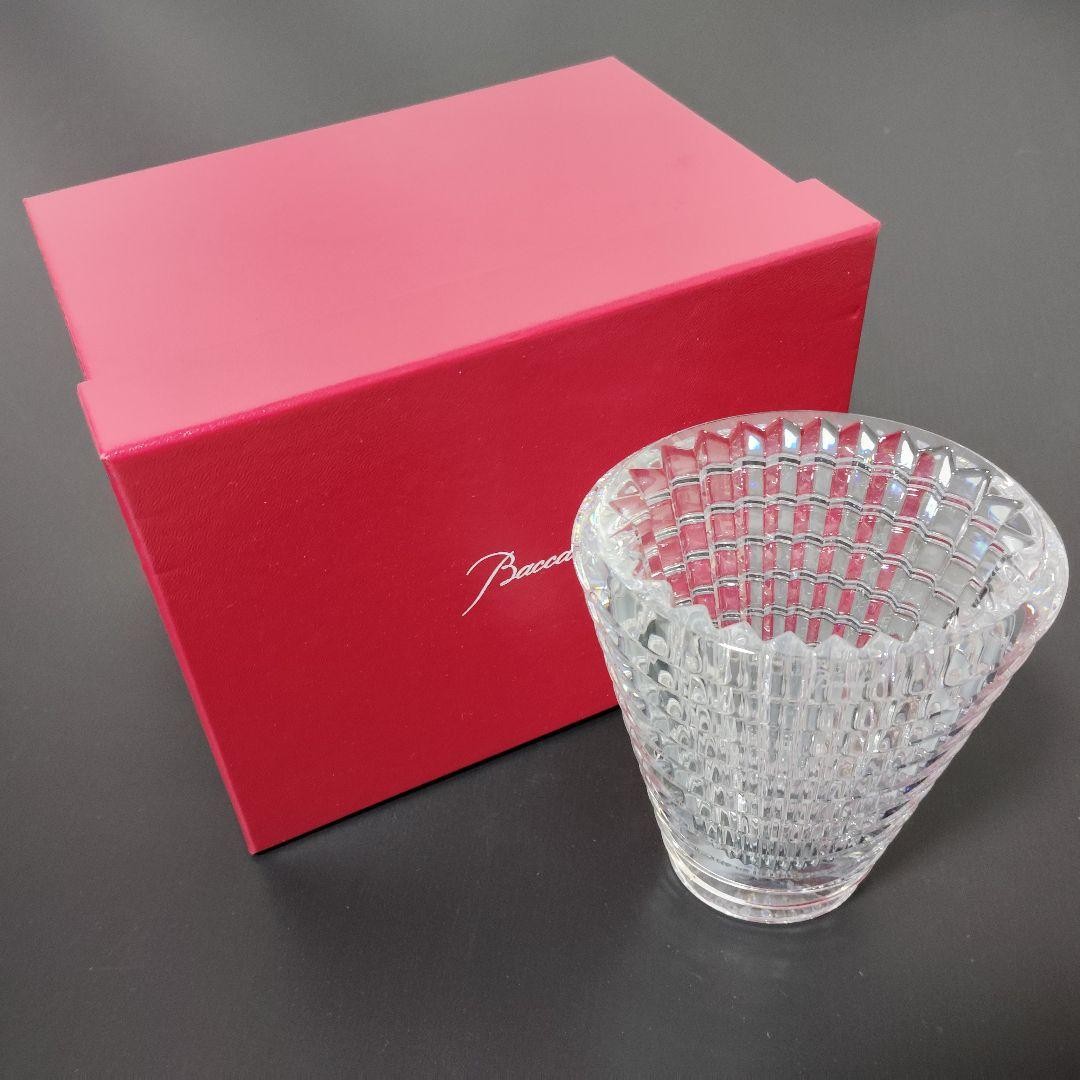 Unused stored item Baccarat Baccarat Eye Base S Flower Base Vase
