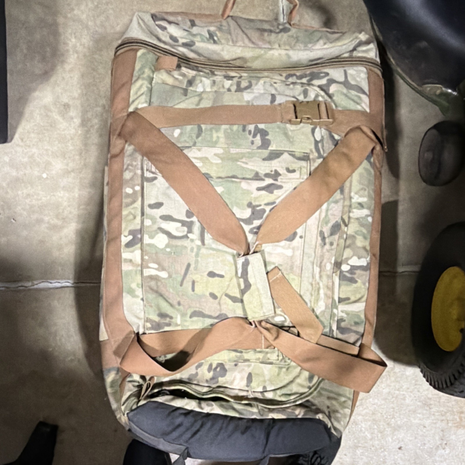 Rolling deployment bag 