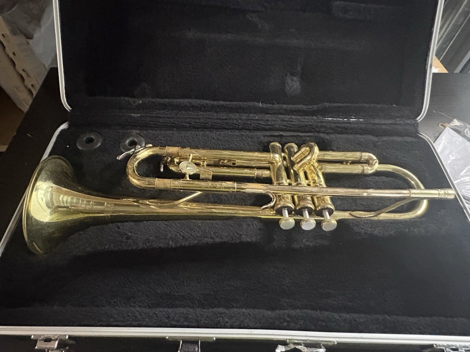 Holton T602 Bb Trumpet Lacquered Brass Gold with Case & Mouthpiece ELM21