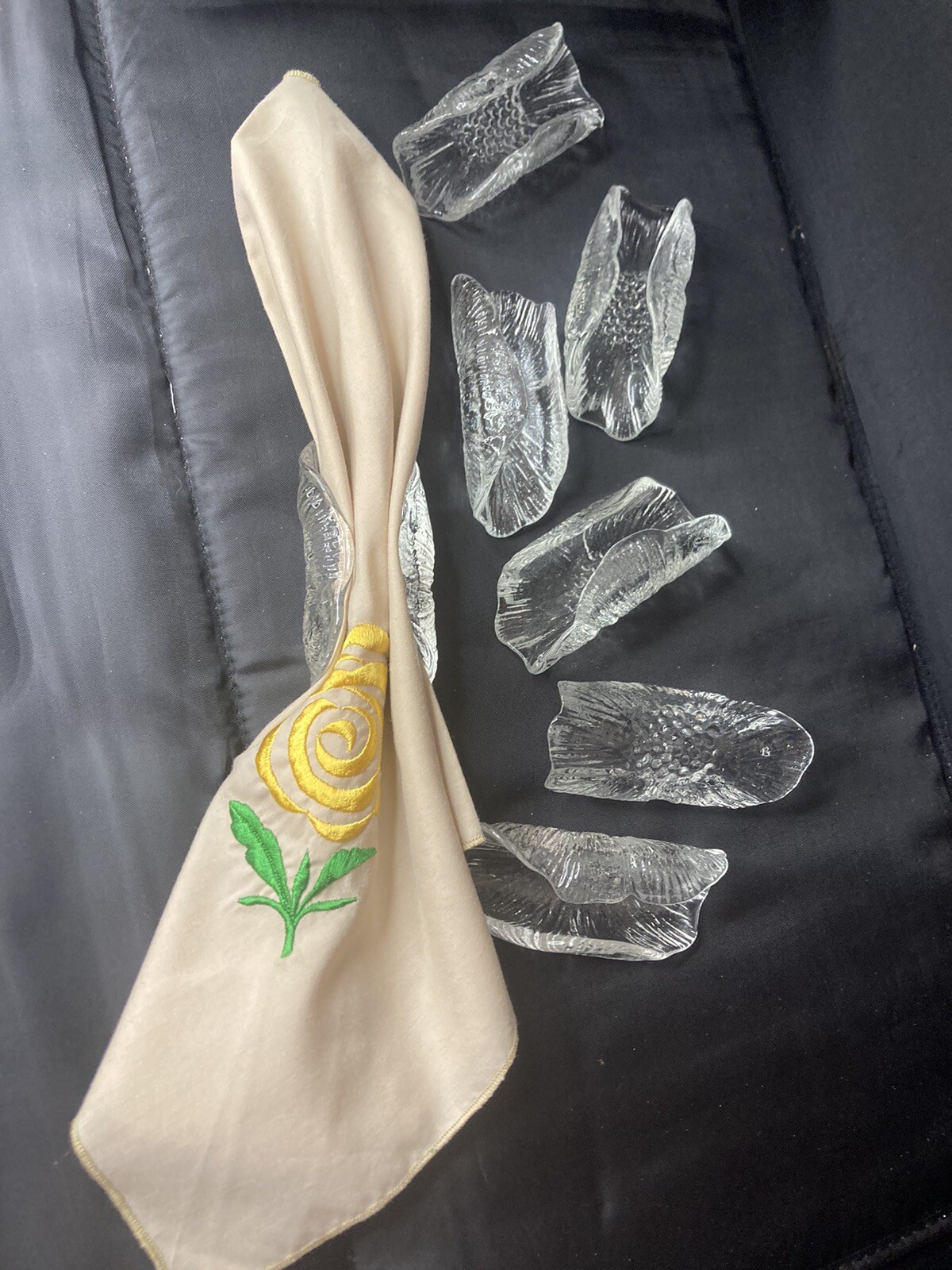 Vintage Glass Flower Napkin Rings Holders Set Of 7 Ring Holder