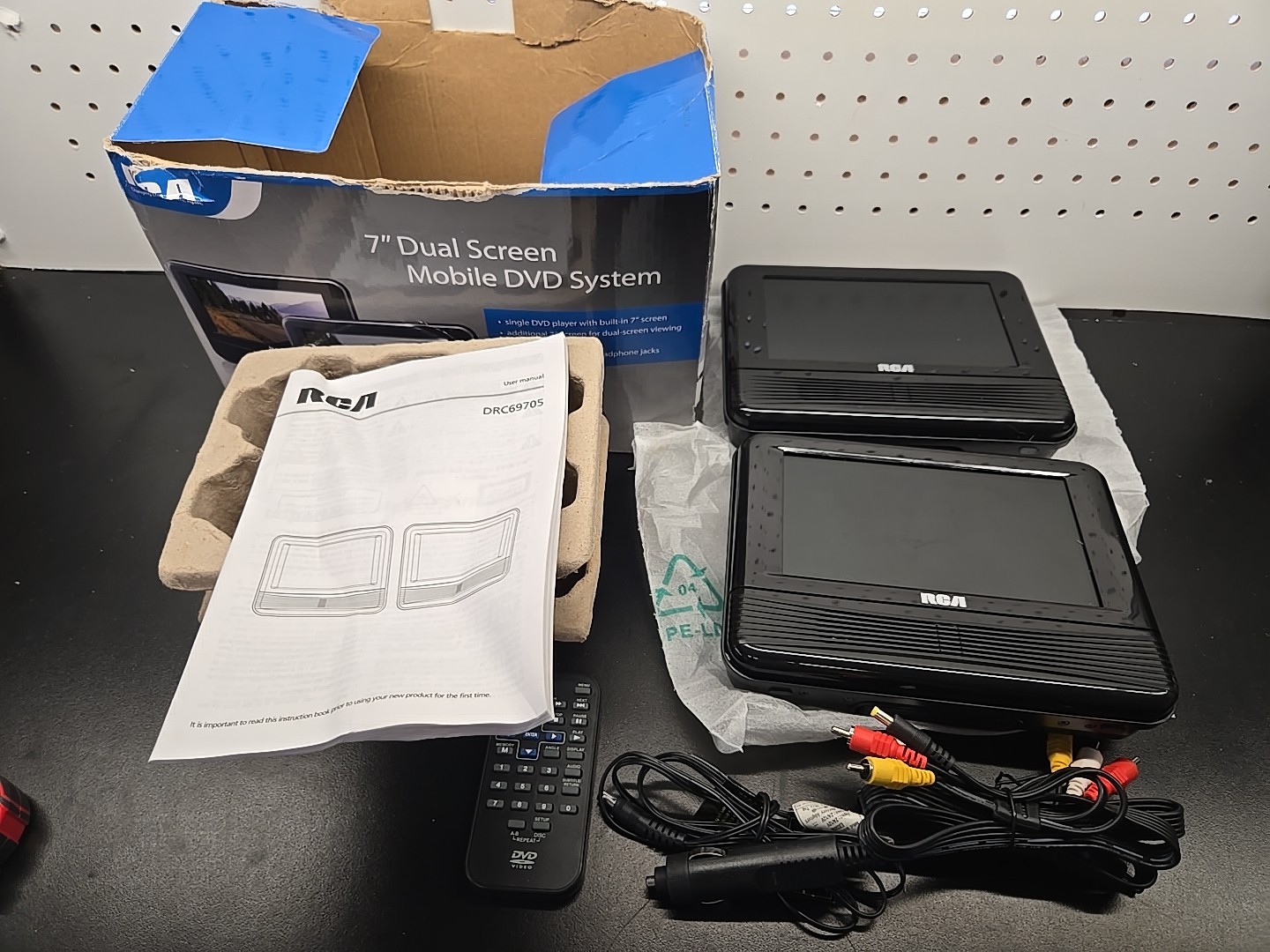 RCA DRC69705 7" Dual Screen Portable DVD Player 2 Screens Cords Tested No Straps