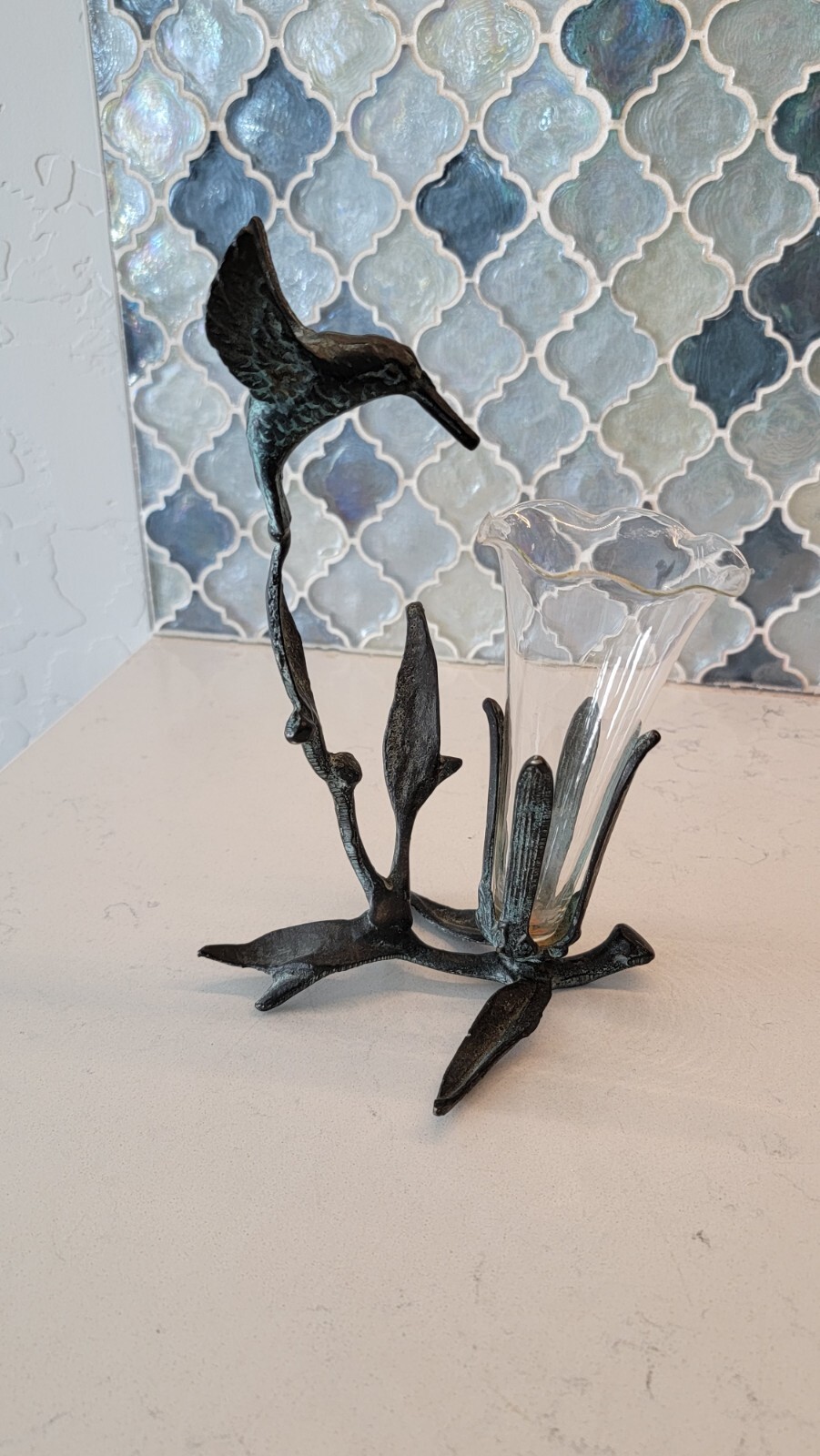 Vtg Wrought Iron Hummingbird Vase Sculpture w/ Tulip glass flowers 