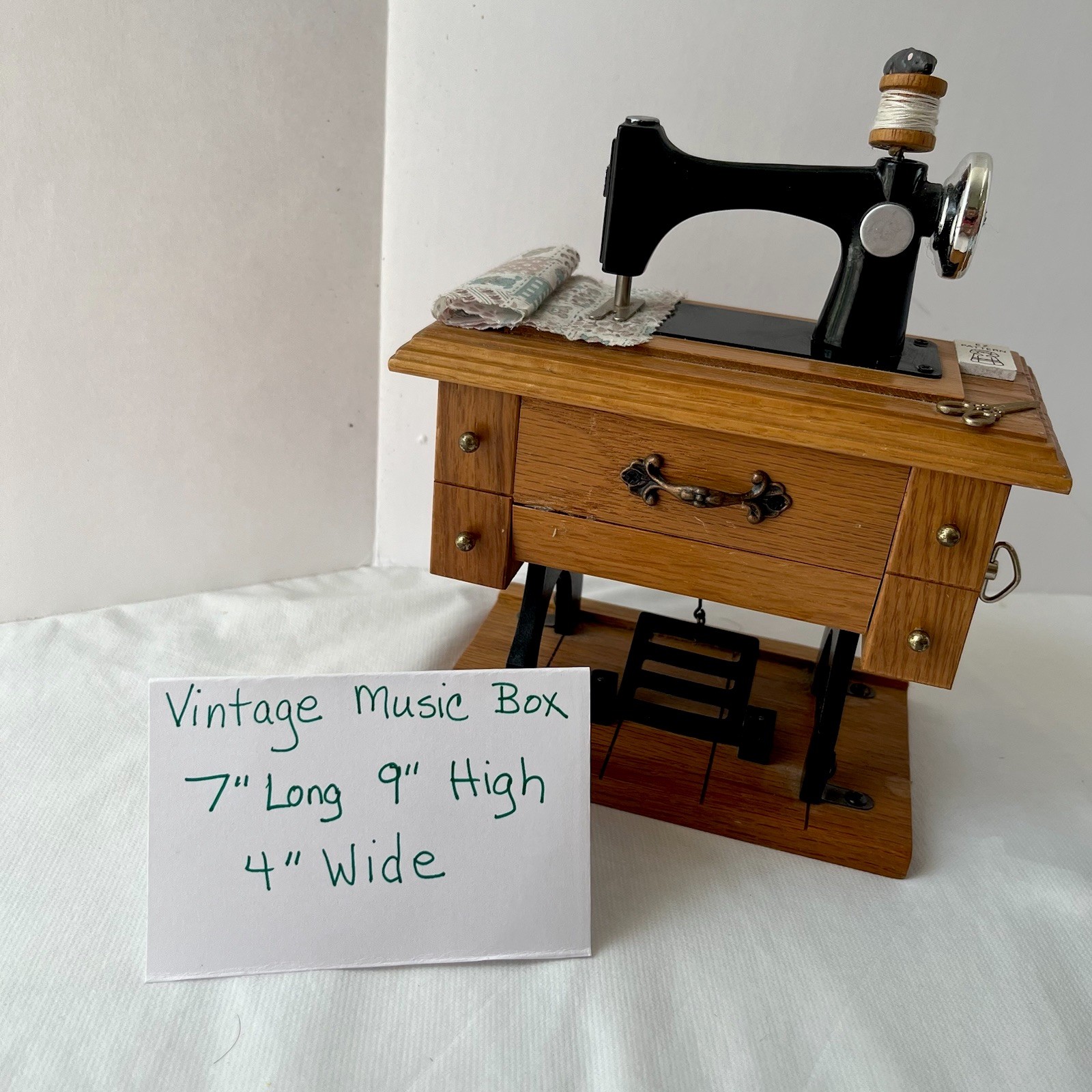Vintage Sewing Machine Music Box Decorative Collectible 7x9x4 Inches