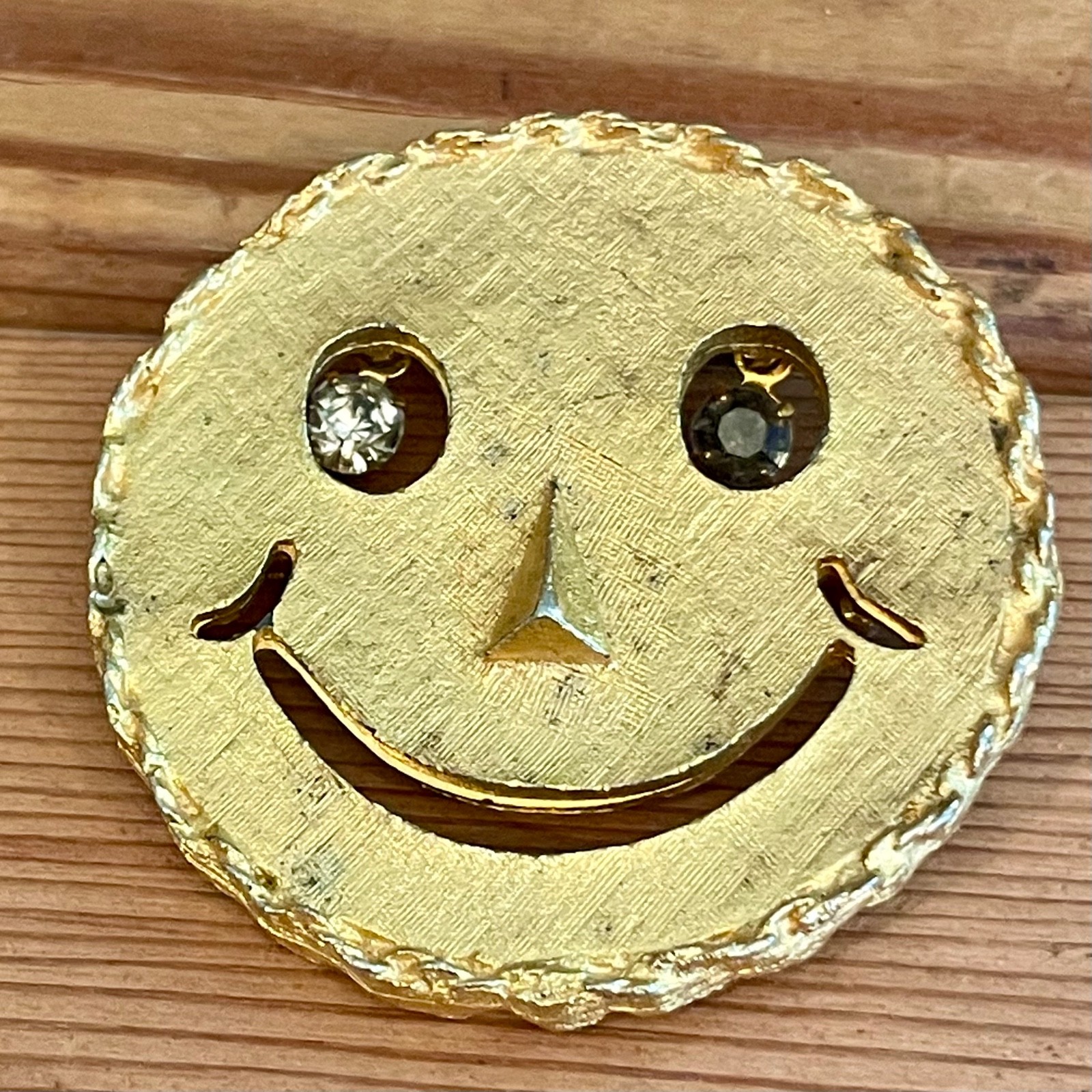 Vintage Smiley Face Gold Pin Stone Eyes 1.75"