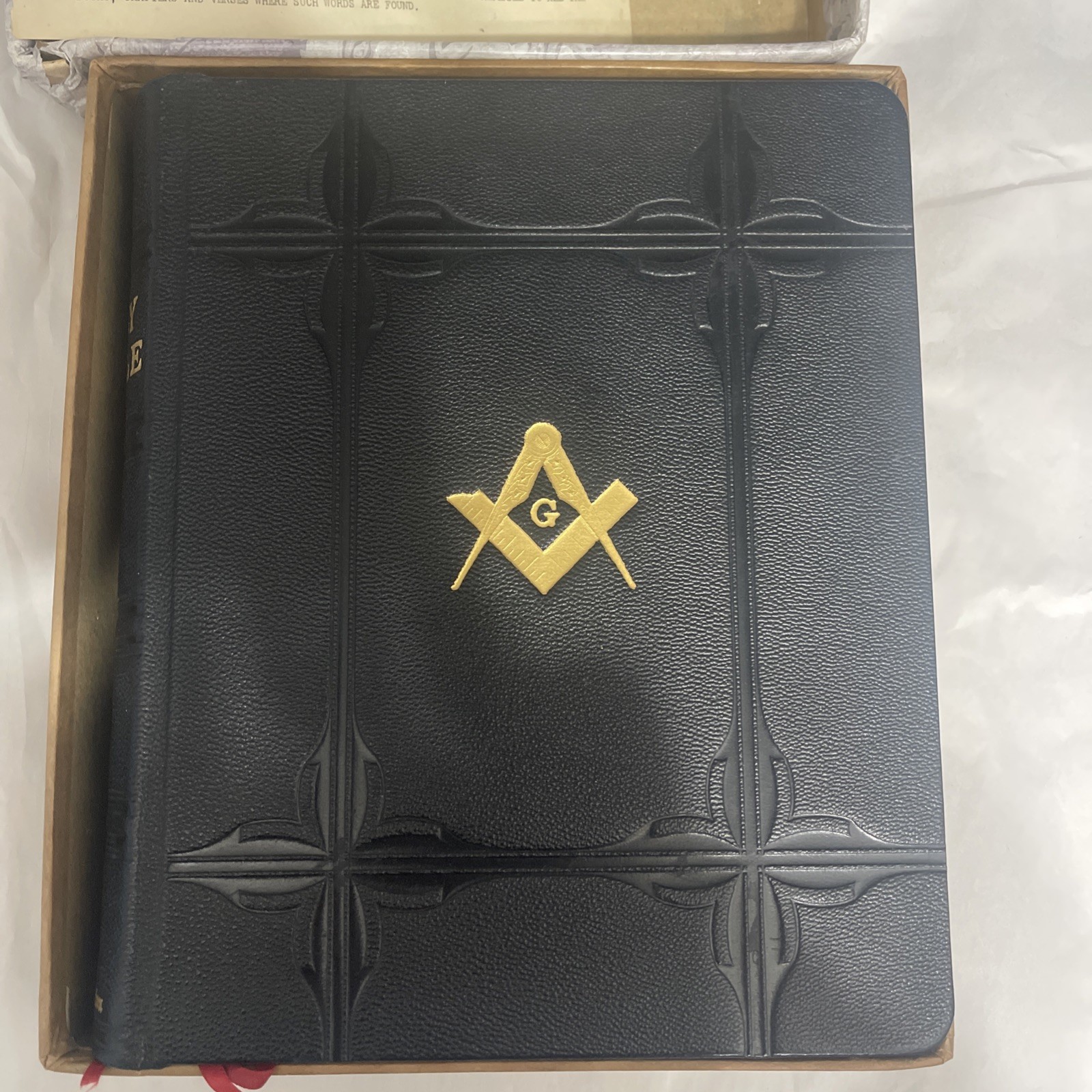 VTG 1932 LARGE MASONIC HOLY BIBLE AJ. HOLMAN CO.