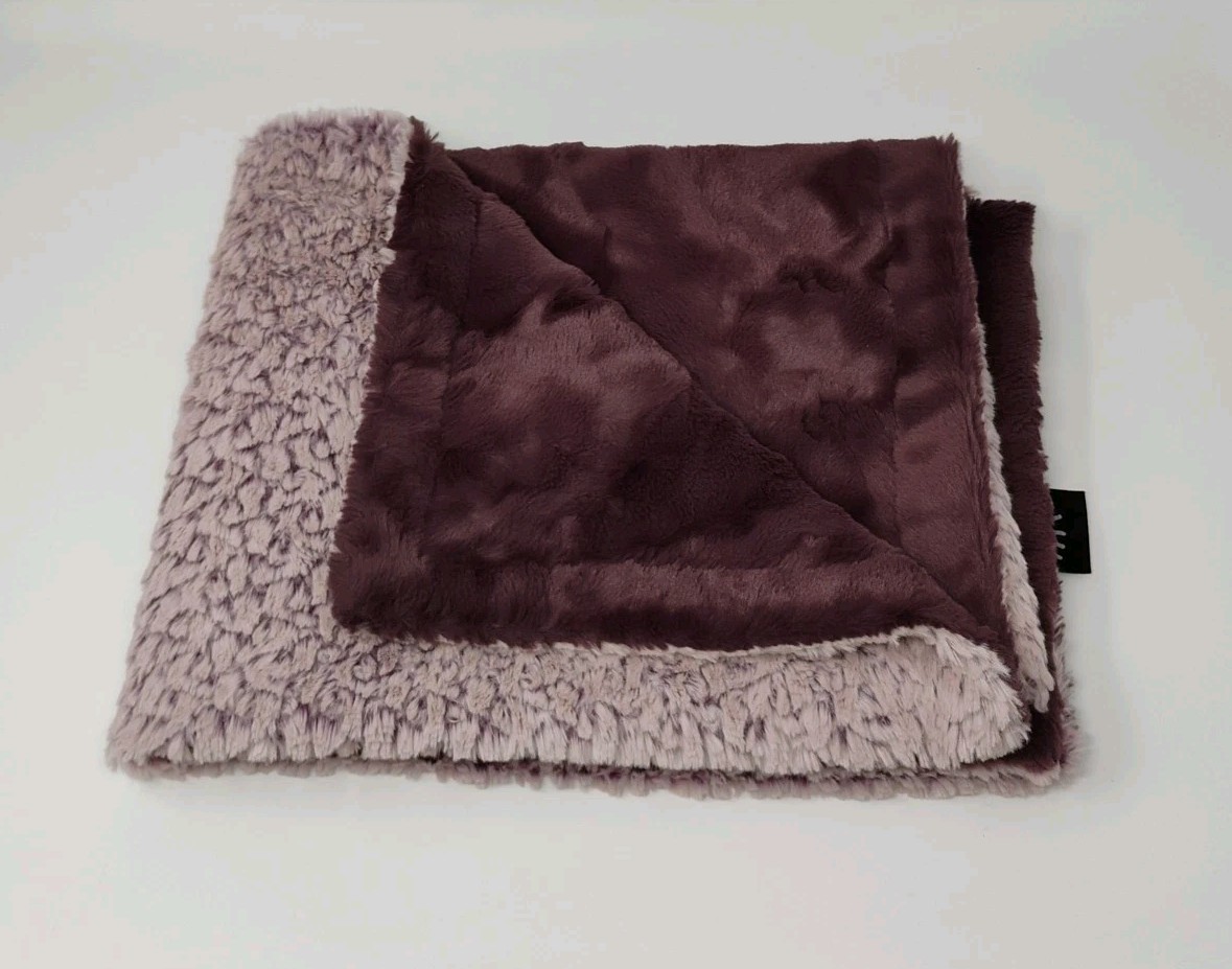 Winx + Blinx Fuzzy Cuddle Merlot Minky Baby Blanket 30" x 36" Retail Price $64