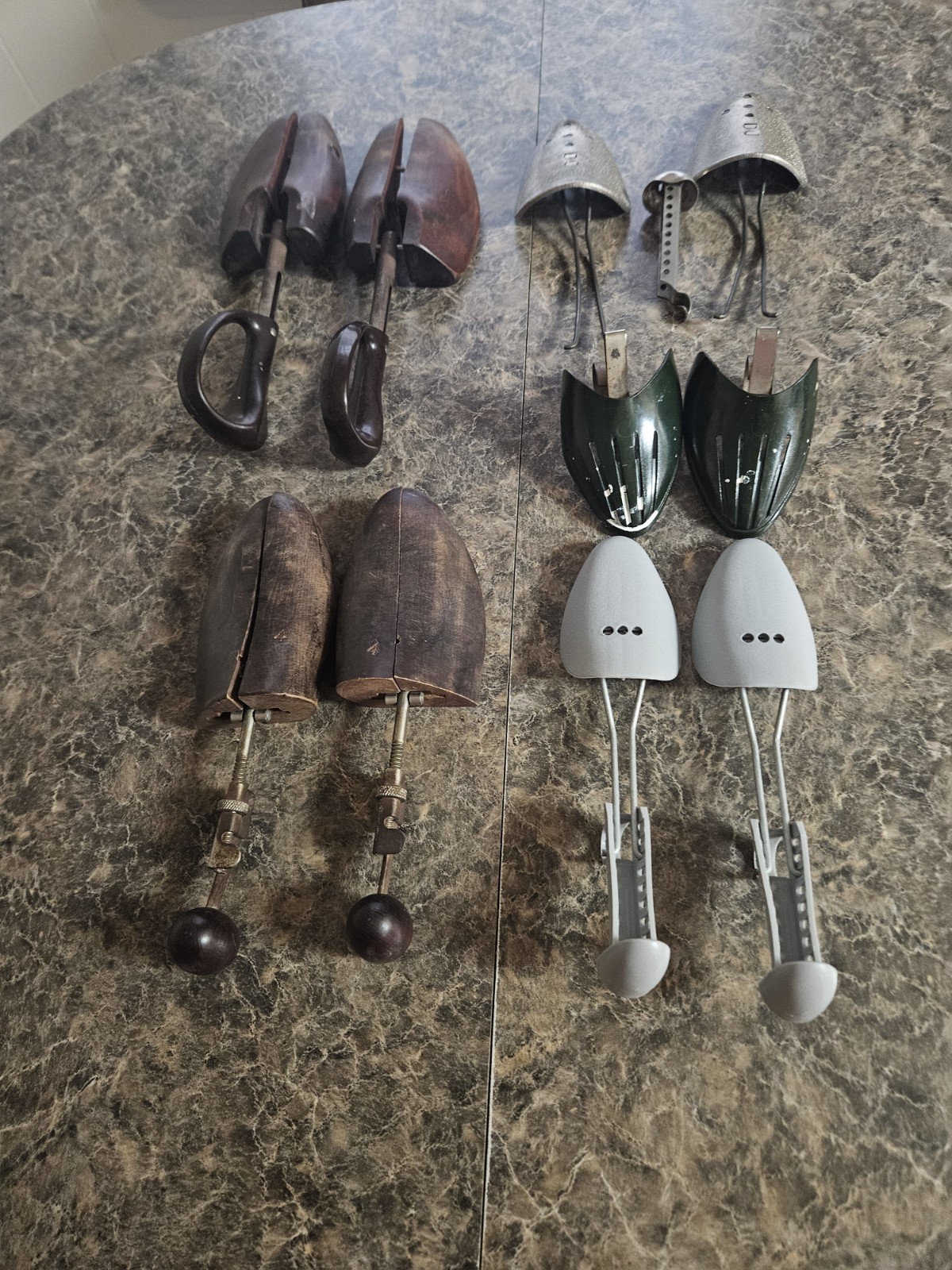 Travel Tree Assorted Shoe Trees Wood Plastic Metal Various Styles Lot