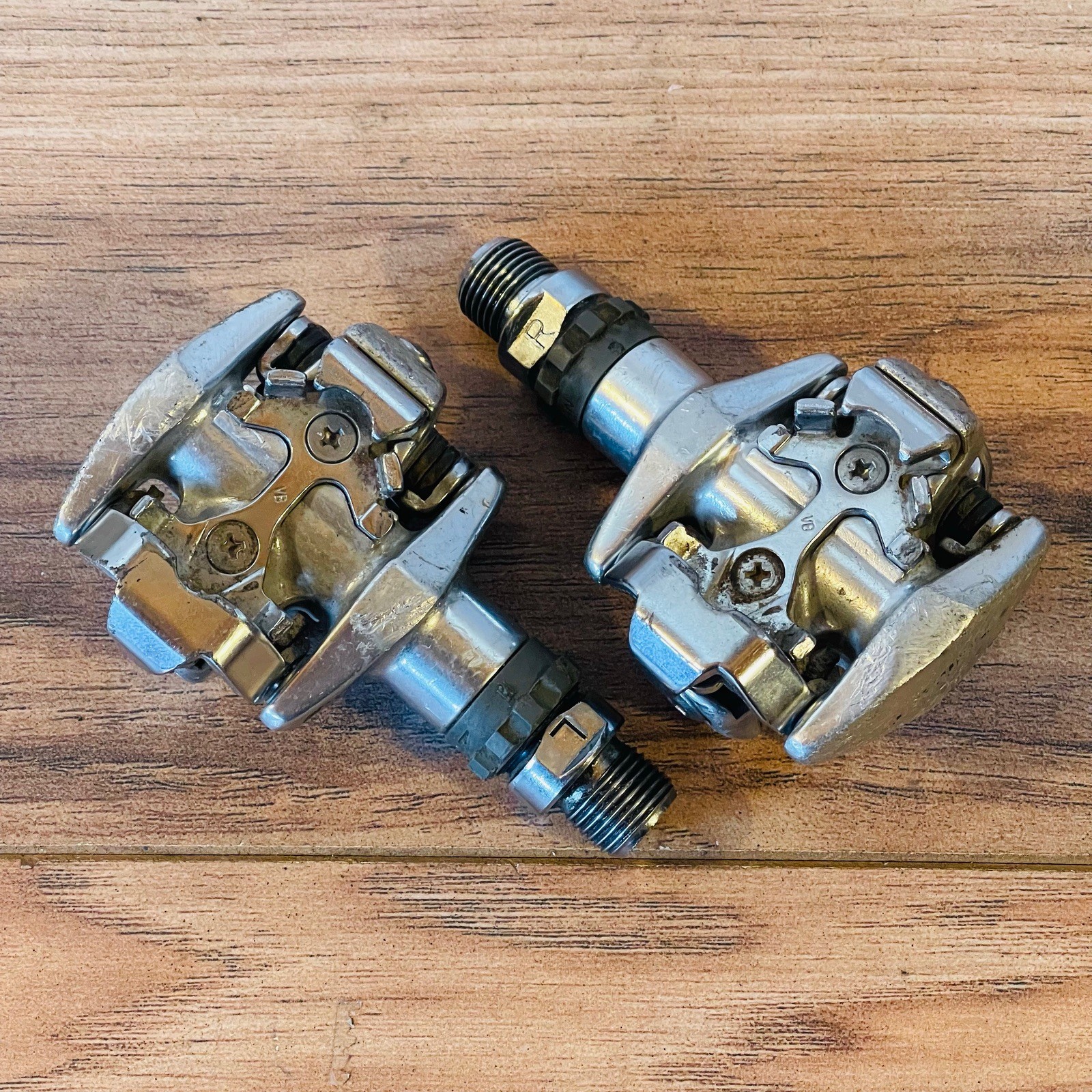 Shimano PD-M747 Clipless Mountain Bike Pedals Low Mileage No Cleats
