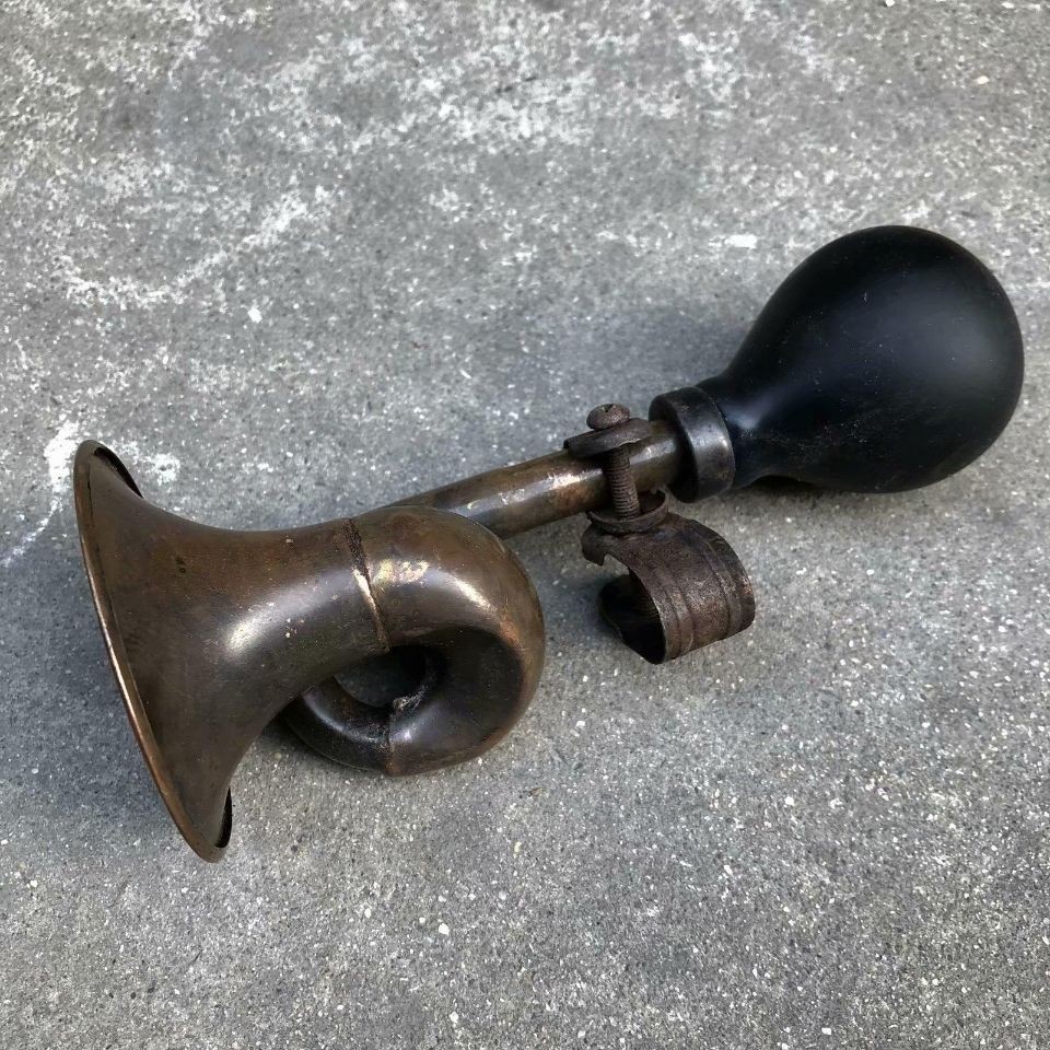 Antique Brass Car Horn Shanghai Rickshaw Nostalgic Collectible Gift