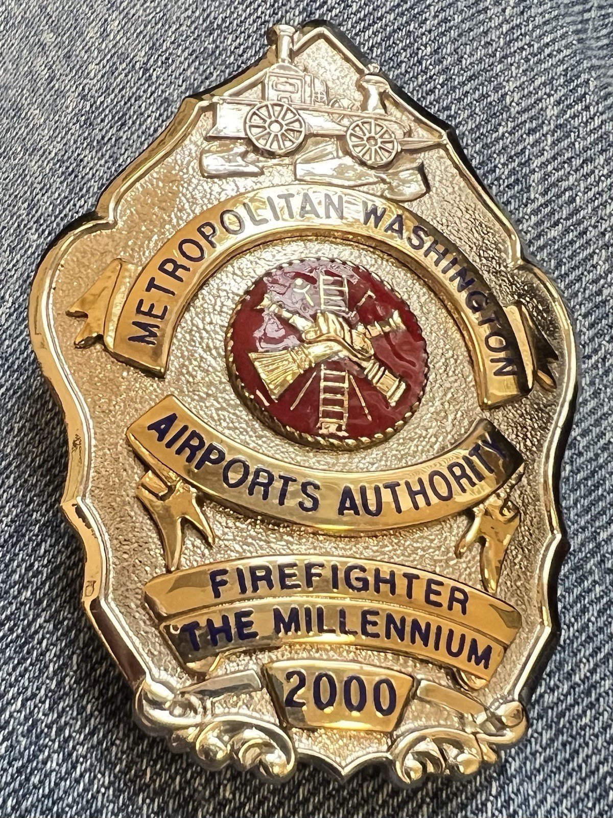 Metro WASHINGTON DC AIRPORTS AUTHORITY Fire BADGE HALLMARKED Entenmann-Rovin #63