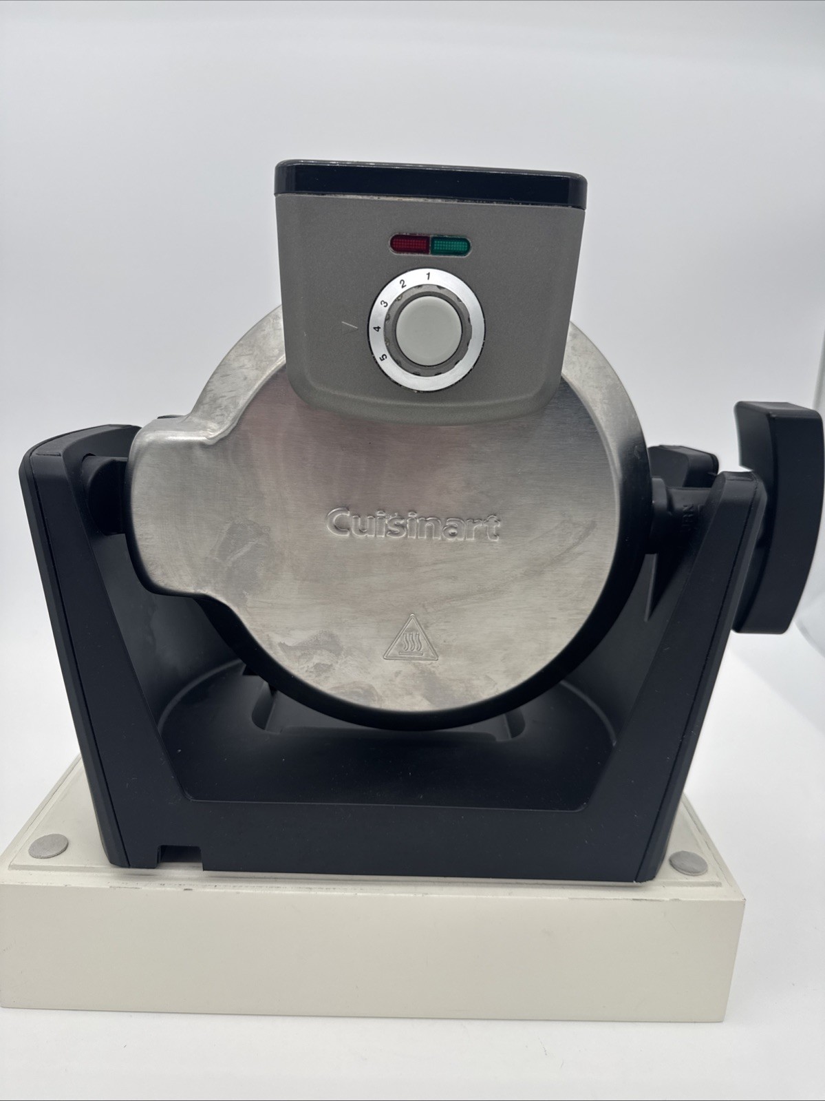 Cuisinart 800 Watts Convertible Belgian Waffle Maker VWM-800PC