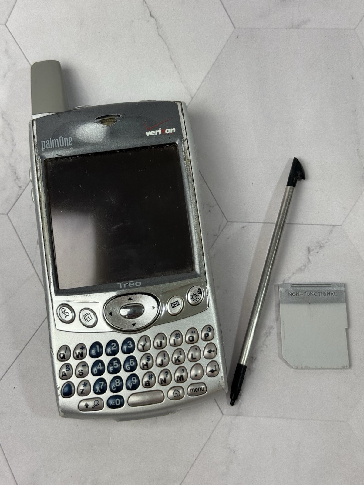 Vintage Palm One Treo 650 Gray Cell Phone Verizon Untested