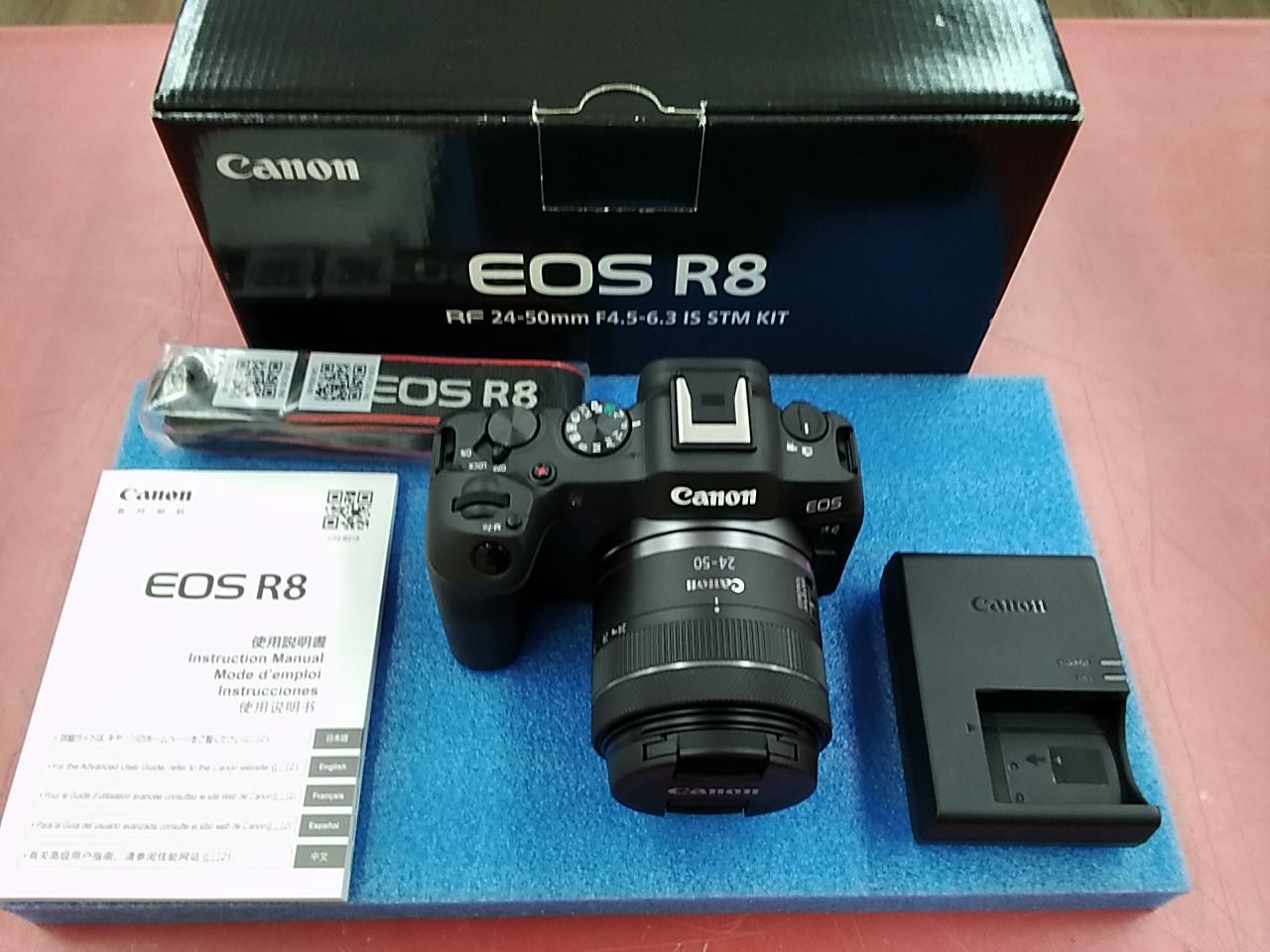 Canon EOS R8 Mirrorless Camera Kit RF24-50mm F4.5-6.3 IS STM, 24.2MP, Used From