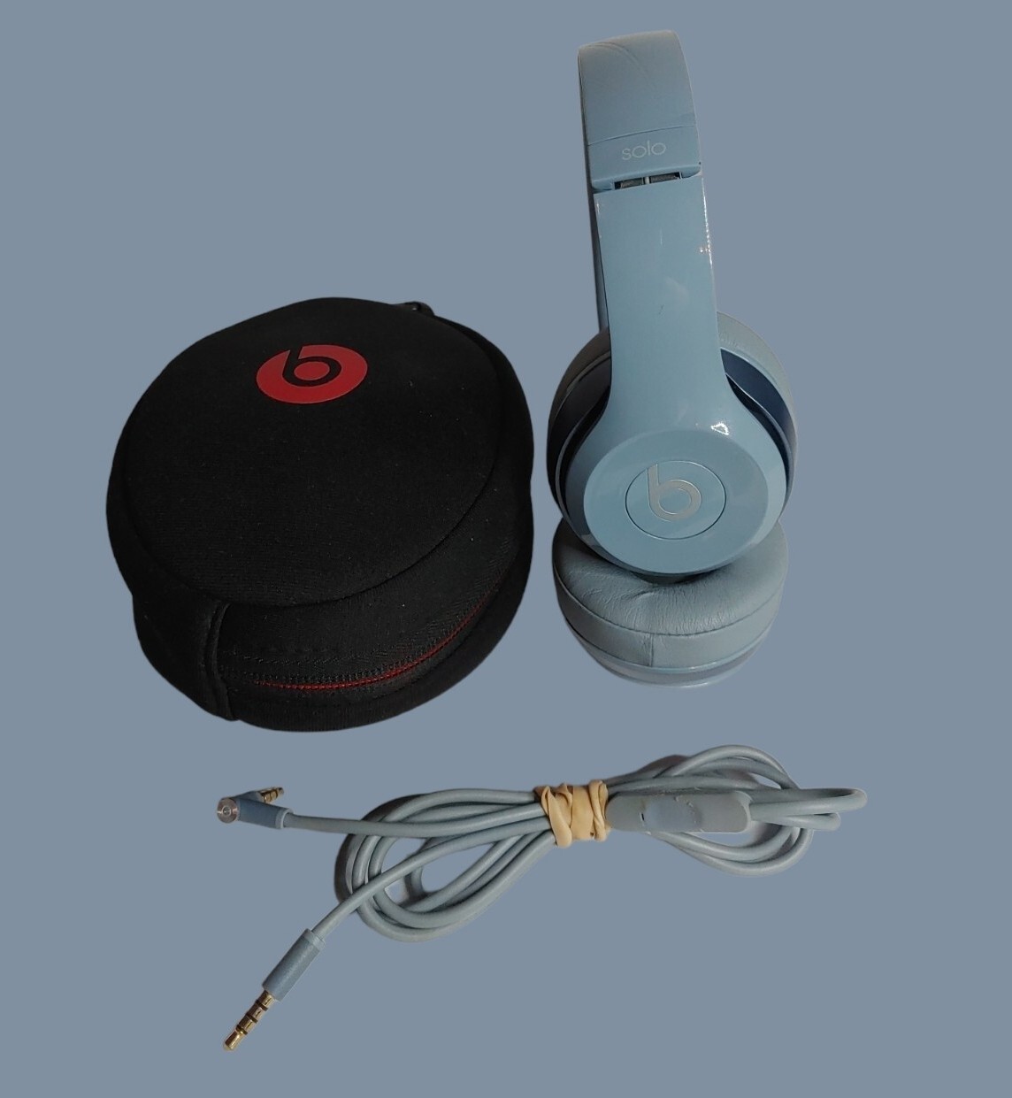 Beats Solo 2 Wired Light Blue  Adjustable Band  Headphone Good Condition