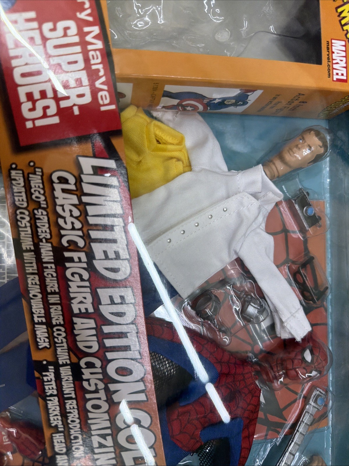 AMAZING SPIDER-MAN Limited Edition Collector Set 8" Figure Legendary Missing Fig