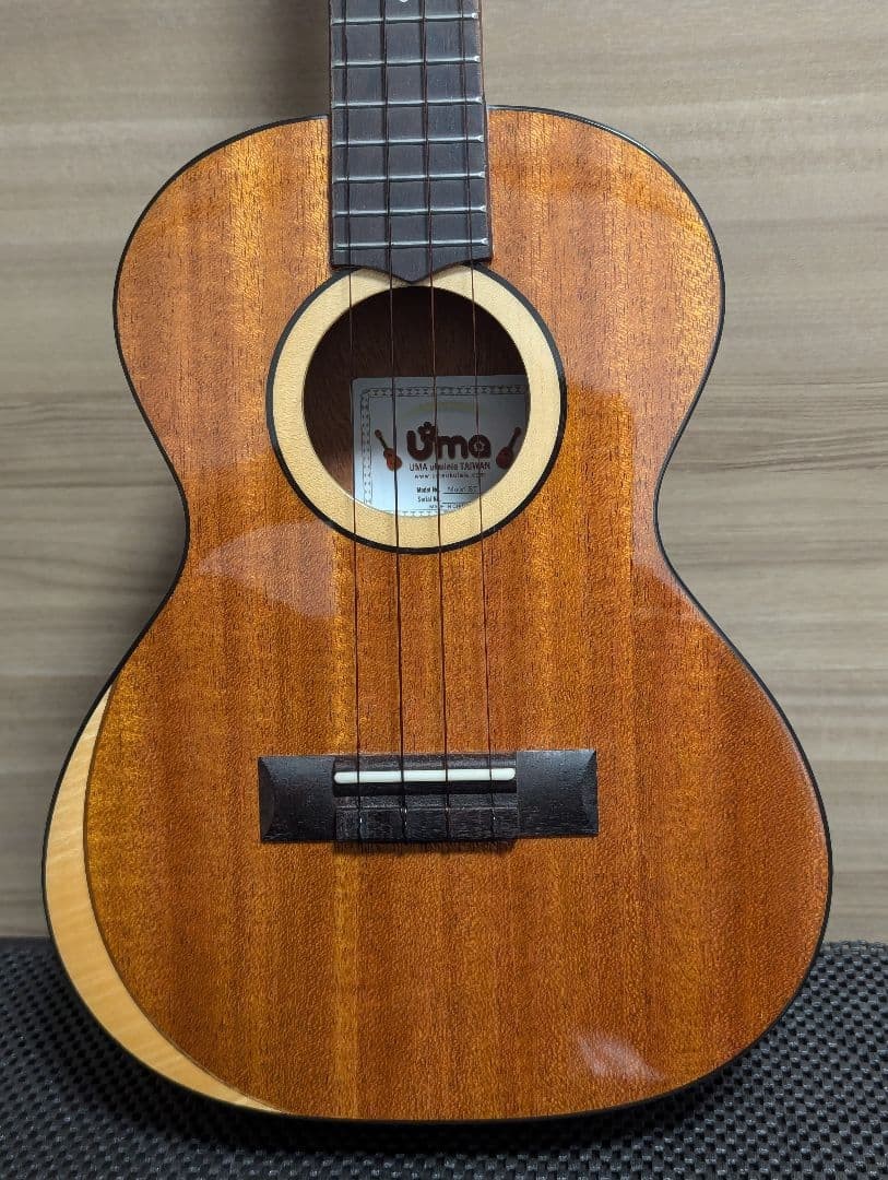 Uma Ukulele MOON ST Tenor Ukulele Top Single Plate