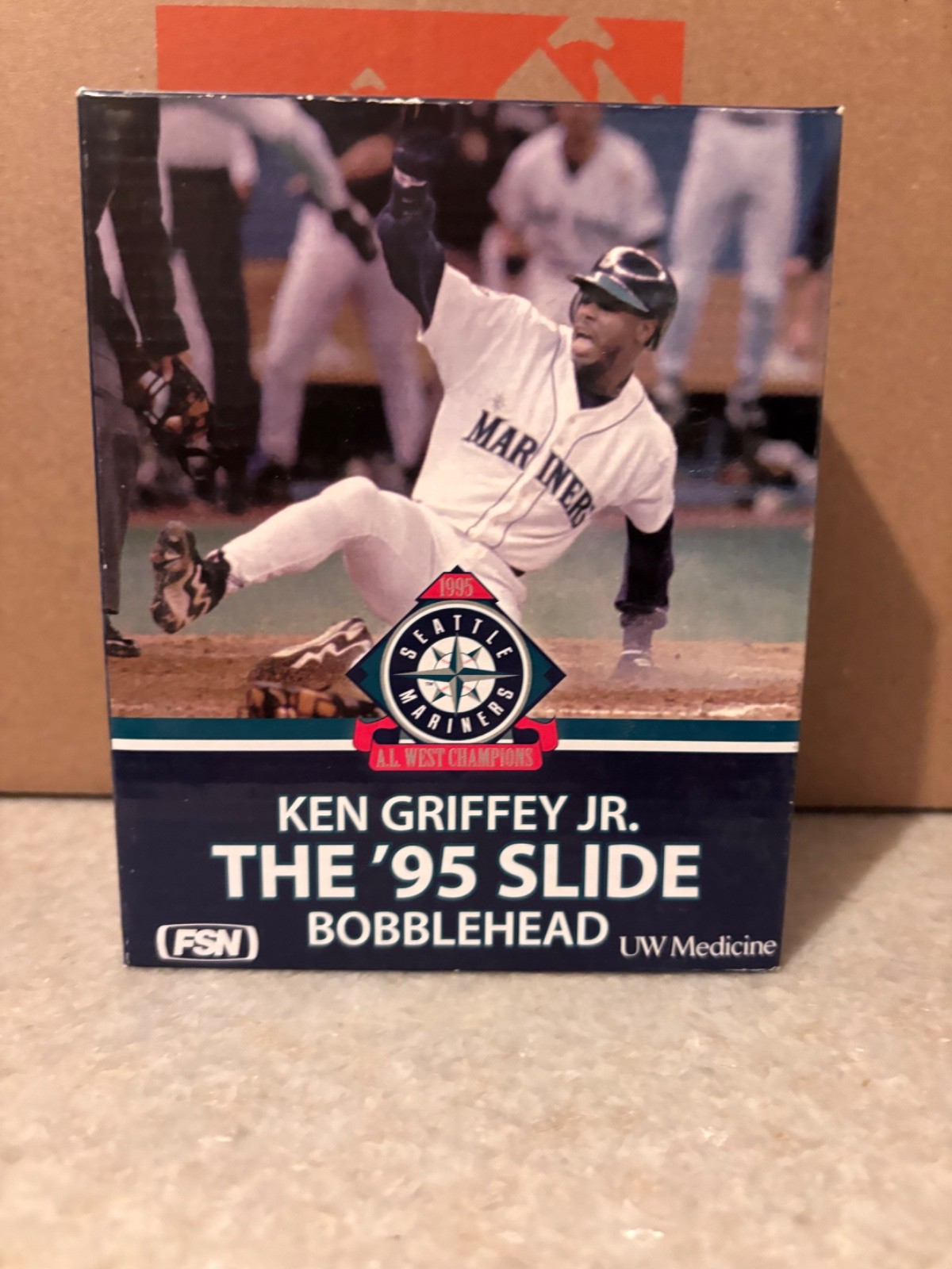 Ken Griffey Jr. "THE KID" #24 Bobblehead 2016 HOF Wells Fargo SGA