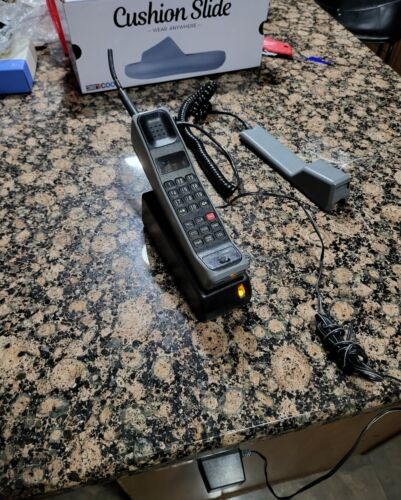 Vintage Motorola DynaTAC 8000 Series Brick Cell Phone Mobile Car & Home Charger