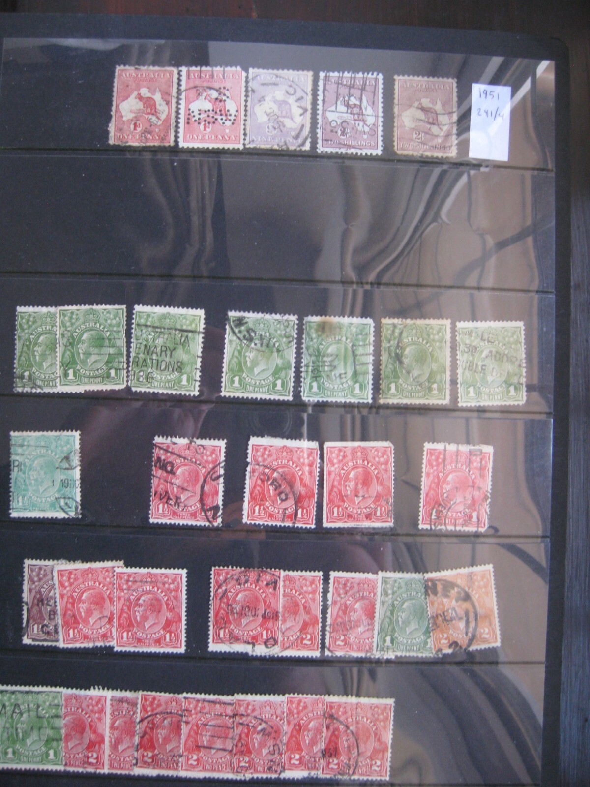 AUSTRALIA COLLECTION 1913-65 ON 9 PAGES, Duplication and mainly used