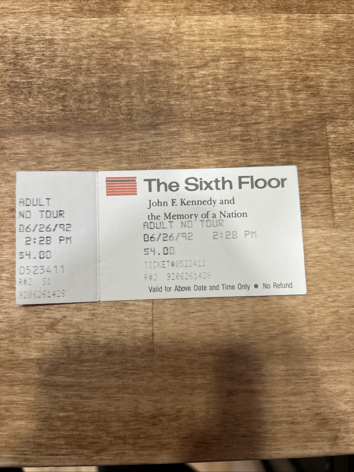 ADMISSION TICKET STUB to THE SIXTH FLOOR MUSEUM AT DEALEY PLAZA Dallas JFK NM-MT