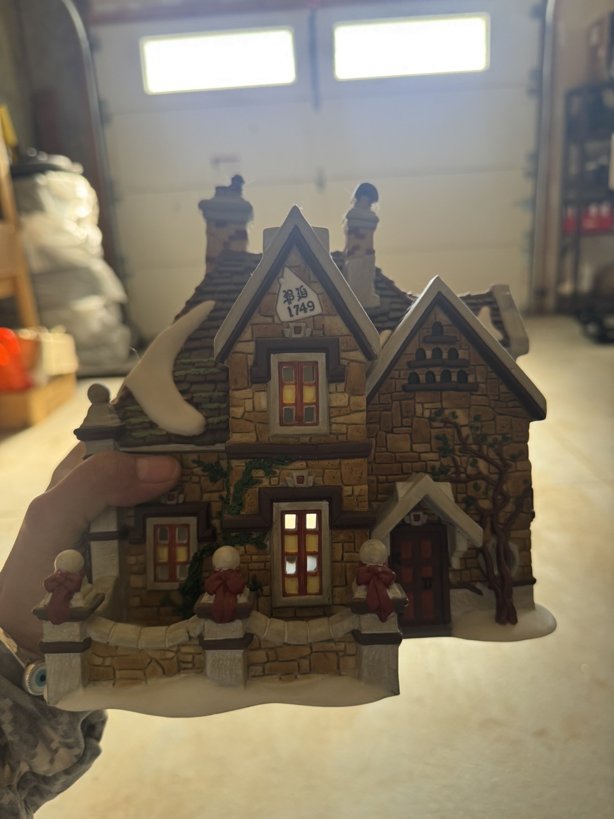 Dept 56 Dicken's Village - Tattyeave Knoll 1999 in box