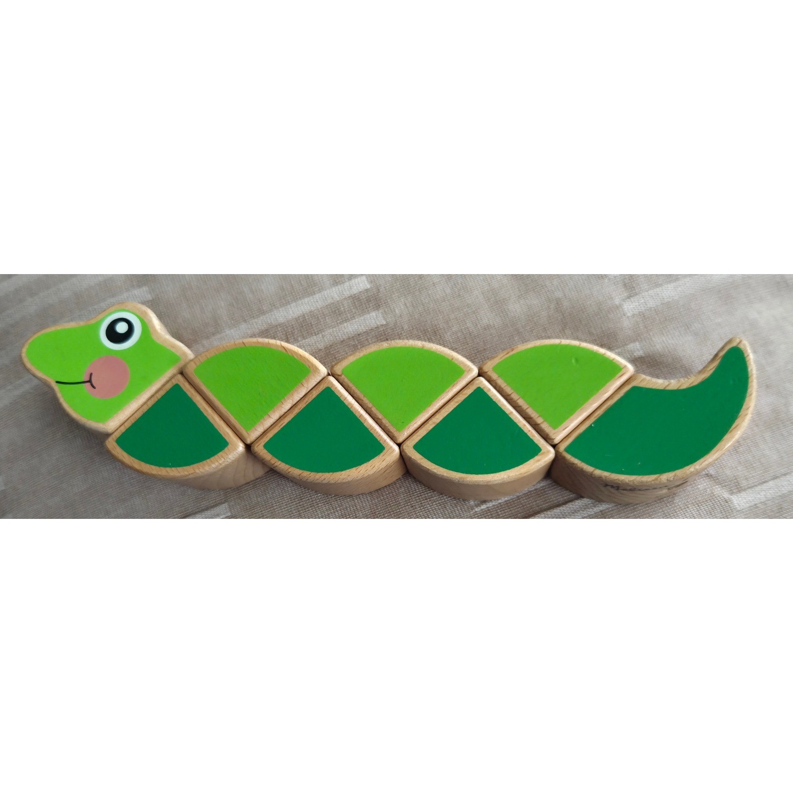Melissa & Doug Wooden Flexible Caterpillar Toy Green Jointed Wood AV12332