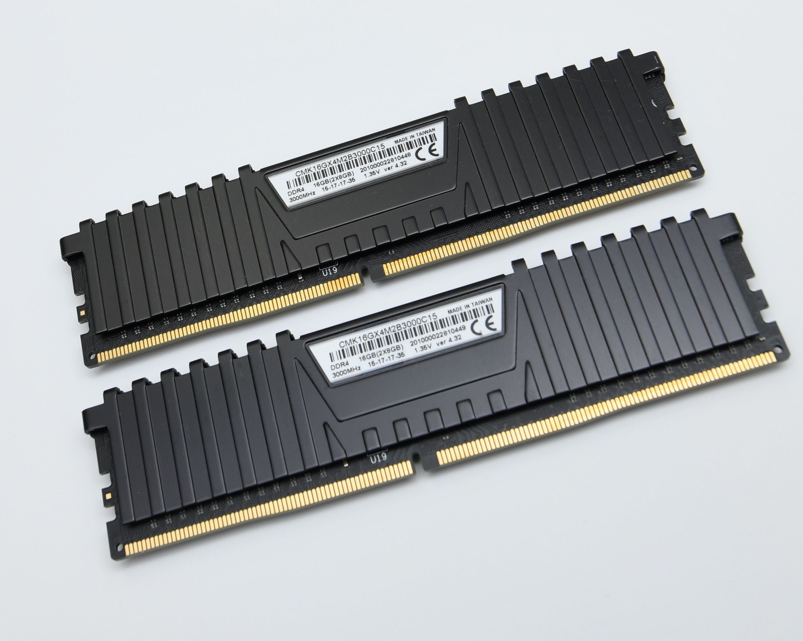 Corsair Vengeance LPX 16GB (2x8GB) DDR4 DRAM 3000MHz (CMK16GX4M2B3000C15) Memory