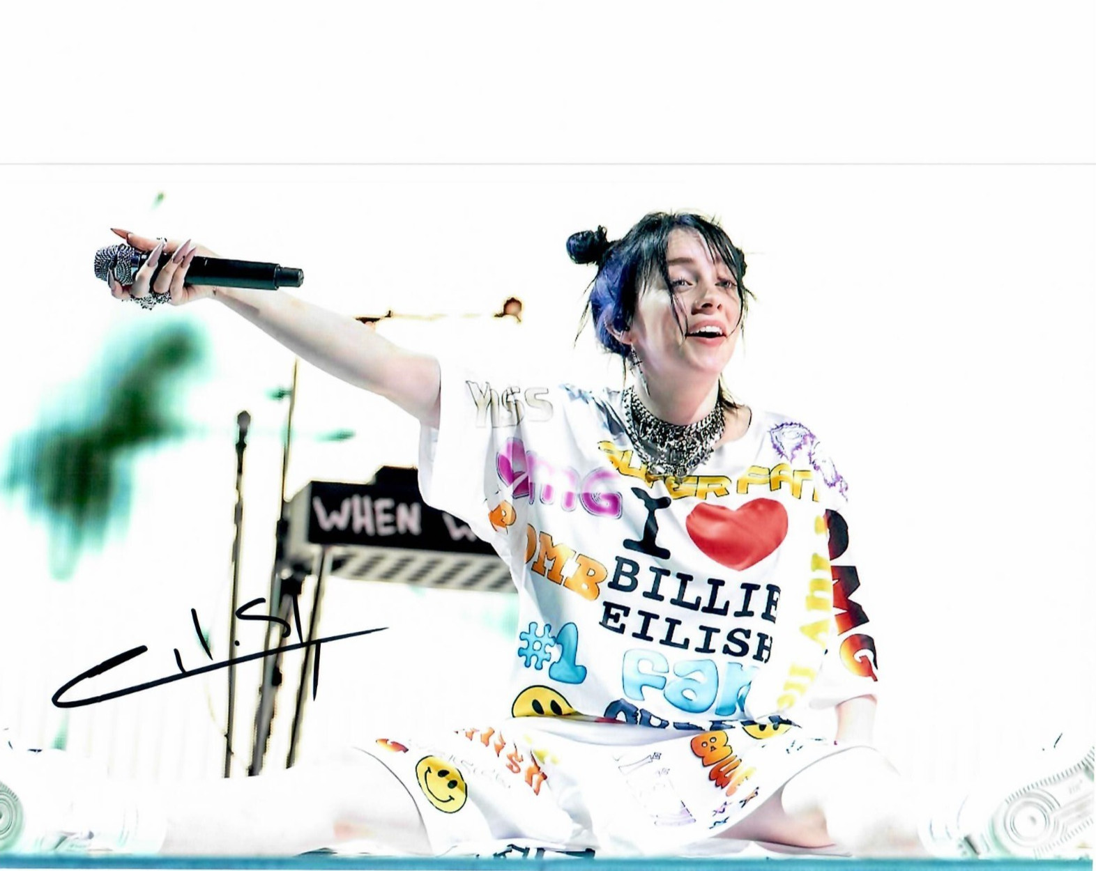 Billie Eilish Singer Musician Songwriter Signed Autographed 8 x 10 Photo TTM COA