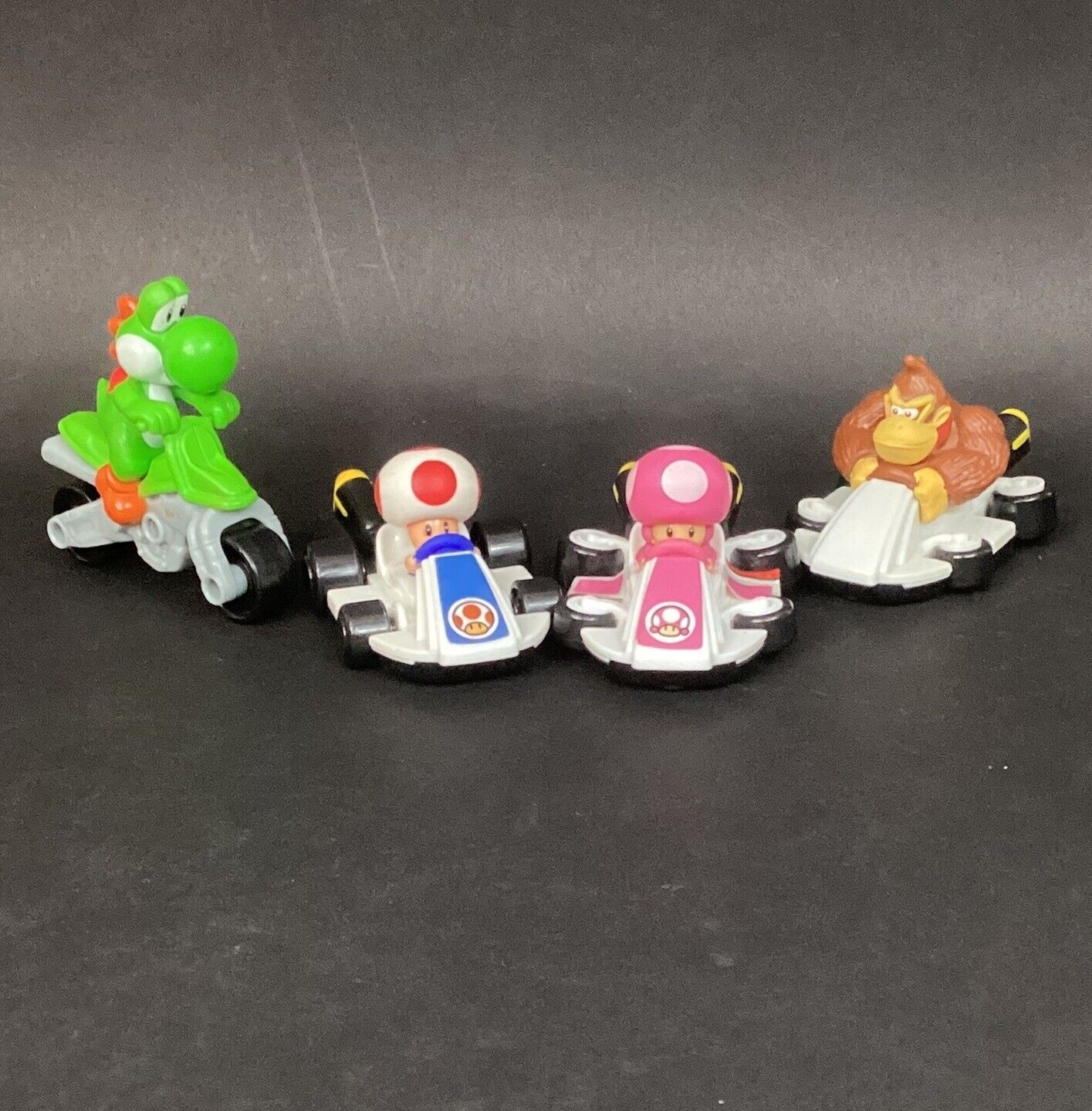 McDonald's x Nintendo-Mario Kart Lot-2022 -Donkey Kong + Yoshi + Toad + Toadette