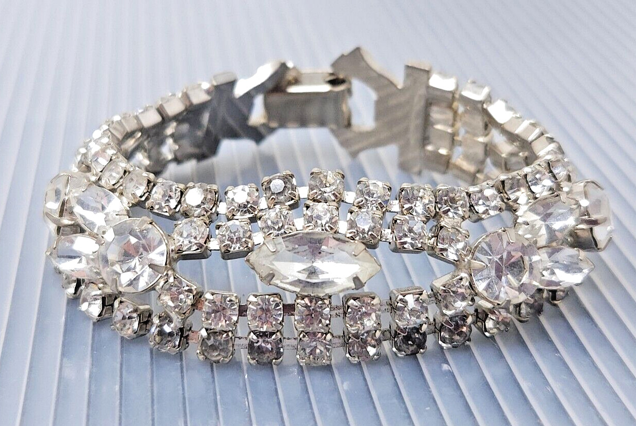 Vintage Weiss White Rhinestone Silver tone Link Bracelet  7"