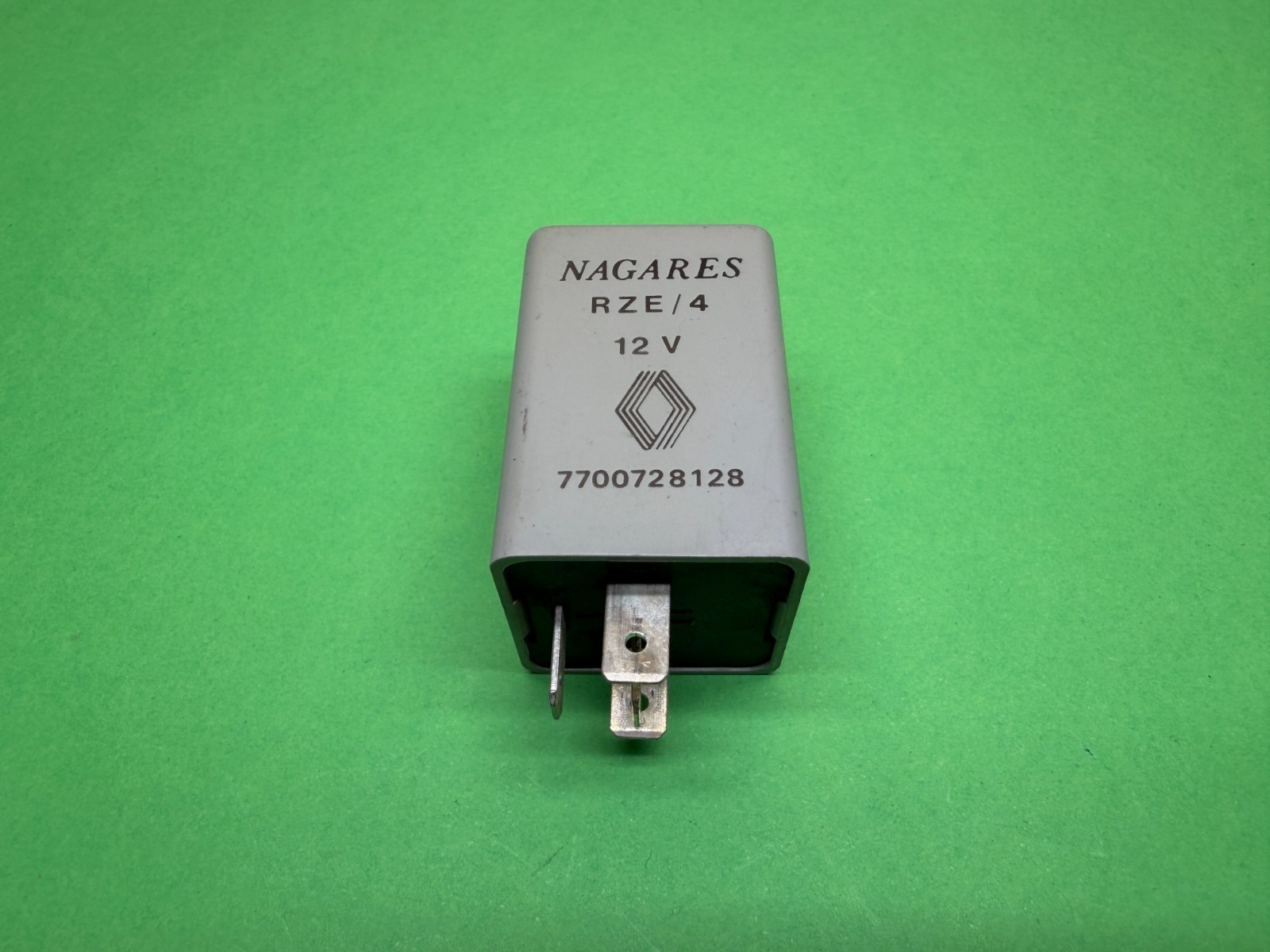 7700728128 Renault R21 Relay
