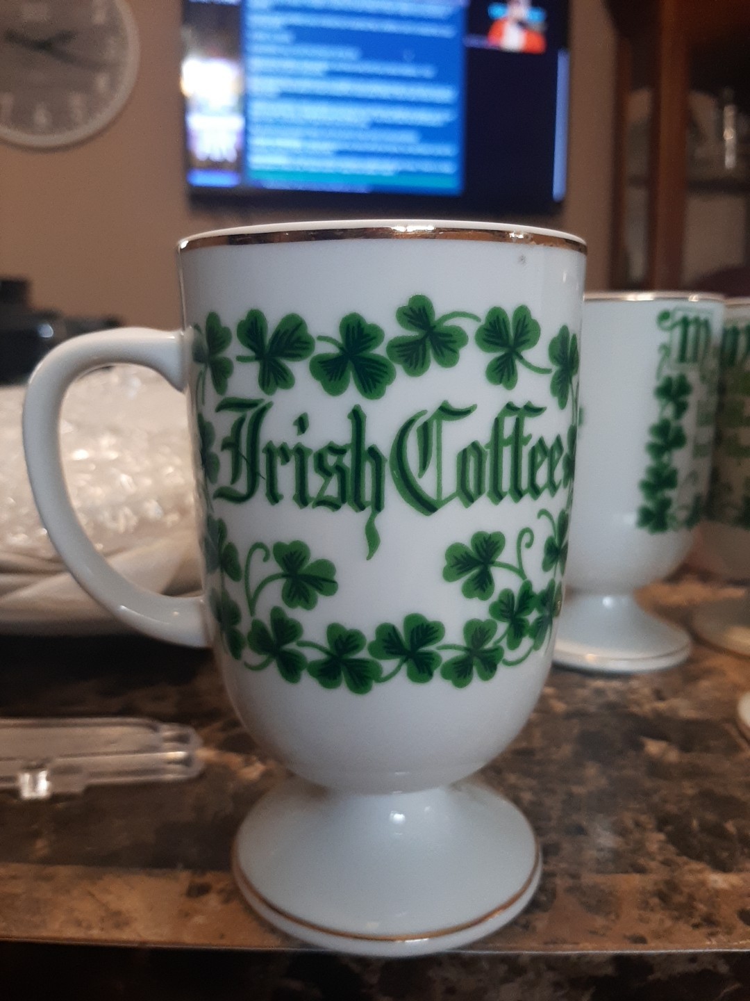 VINTAGE SET OF 2 PORCELAIN AND GOLD TRIMMED " IRISH COFFEE " MUGS WITH QUOTE !