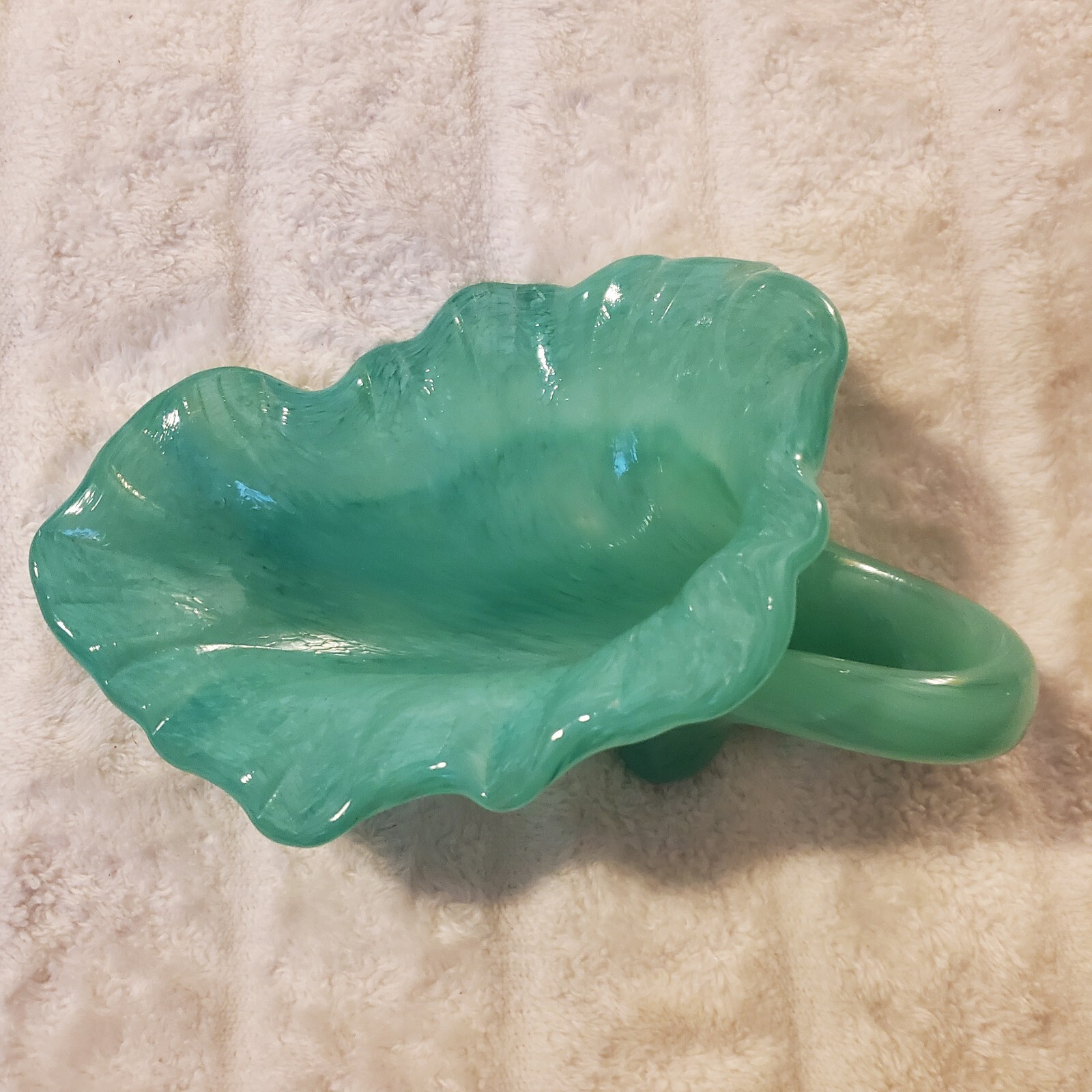 VINTAGE Art Glass Jade GREEN Fluted Trinket Coil Vase Hand Blown Swirl