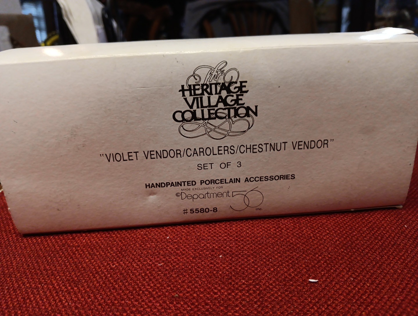 Dept 56 Heritage Village #5580-8 VIOLET VENDOR CAROLERS CHESTNUT VENDOR-Set of 3