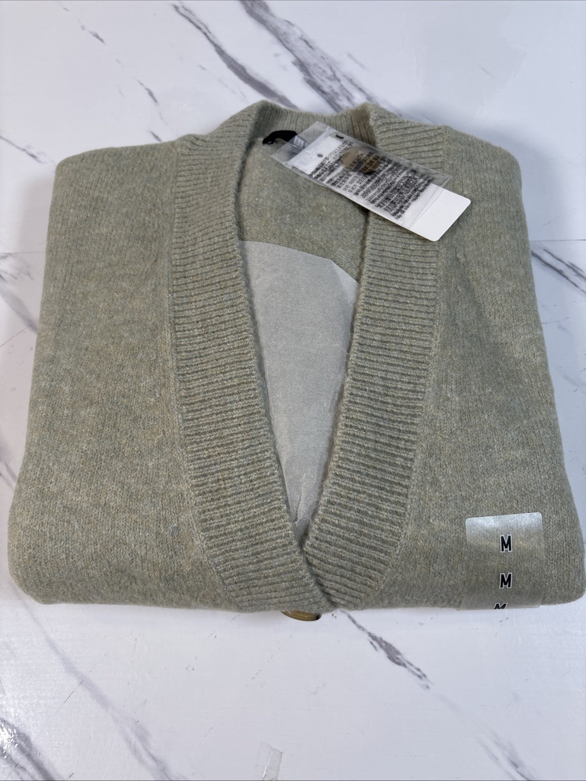 Uniqlo Womens Button Up Cardigan Sweater Pockets V Neck Size Medium