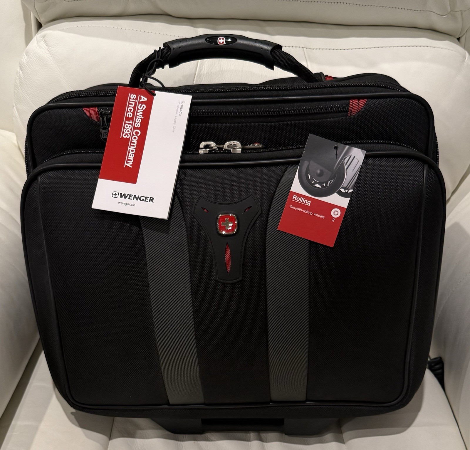 Wenger Granada Pro 17 Inch Rolling Business  Laptop Bag New With Tags