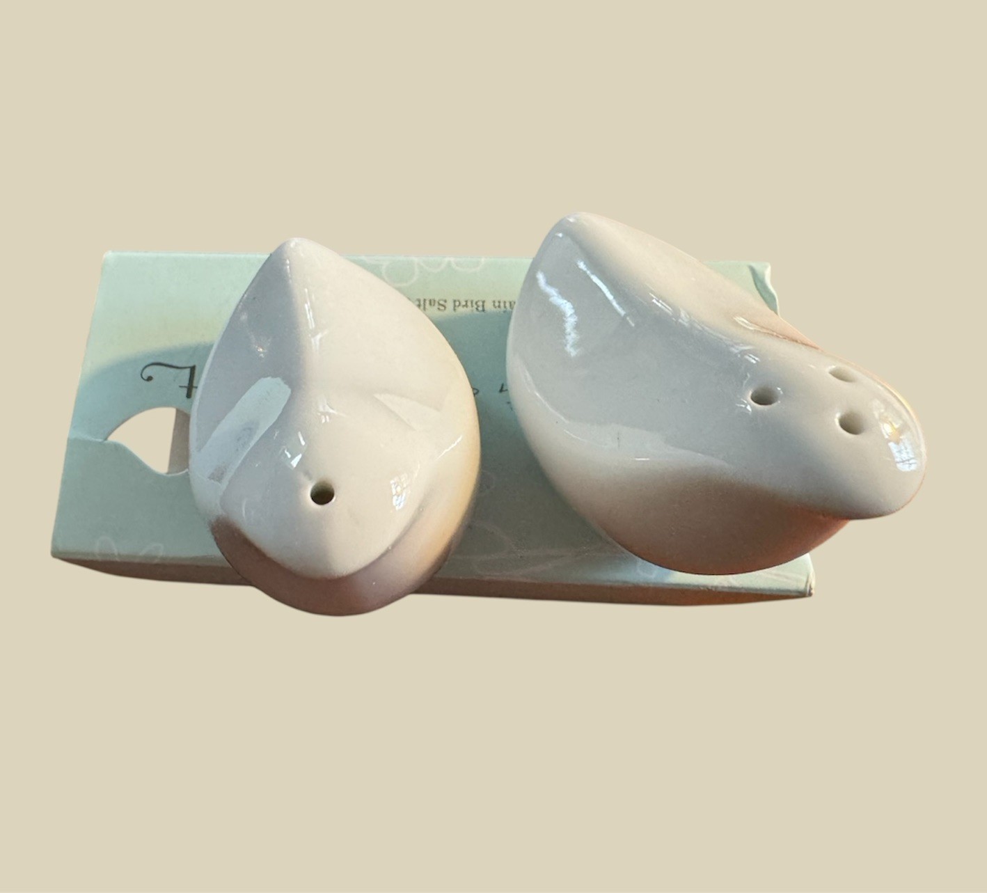 Two Small Modern Design Bird Salt and Pepper Shaker Set Unused Condition