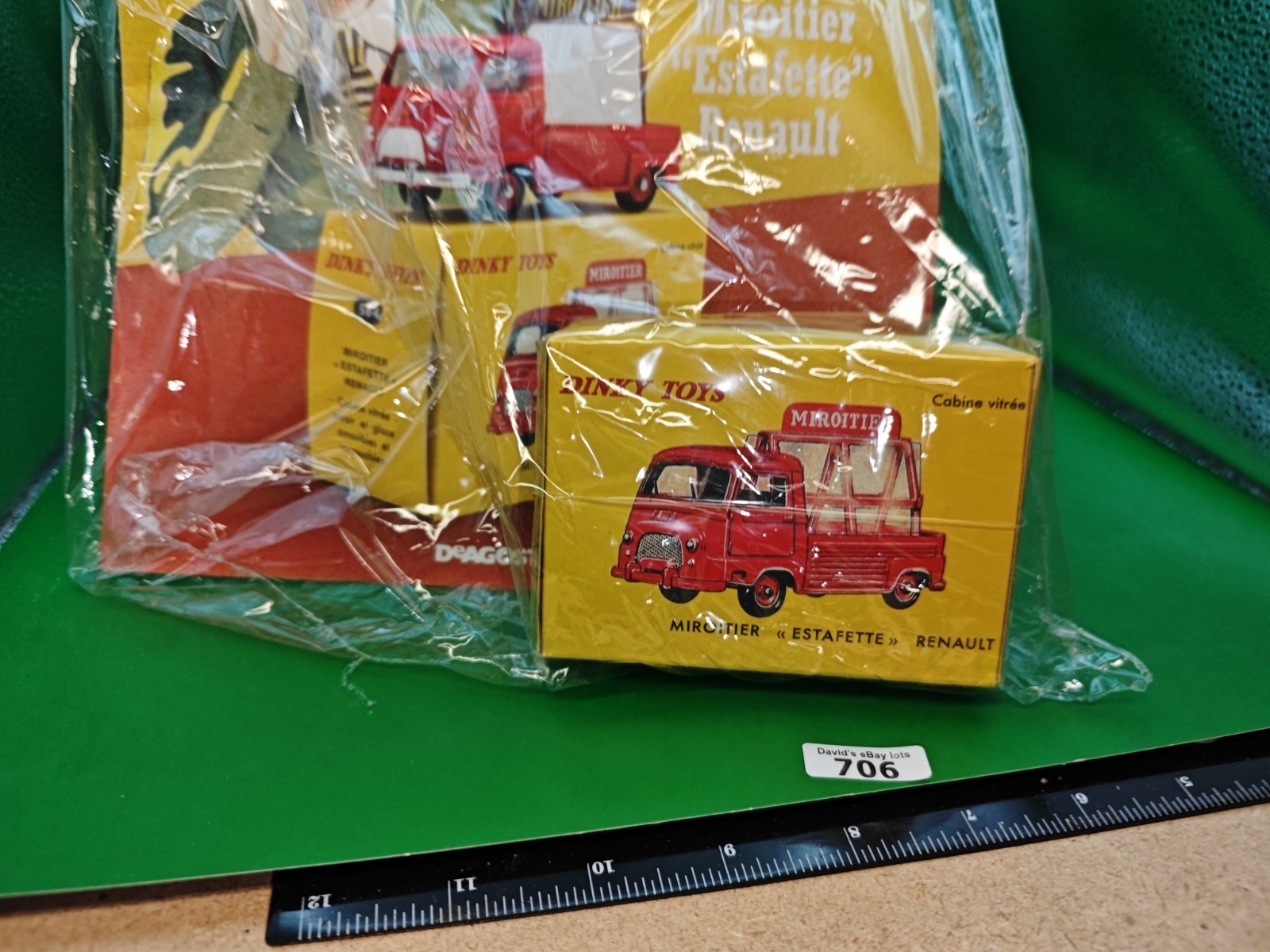 CLASSIC DINKY TOYS COLLECTION 564 MIROITIER ESTAFETTE RENAULT DEAGOSTINI (706)