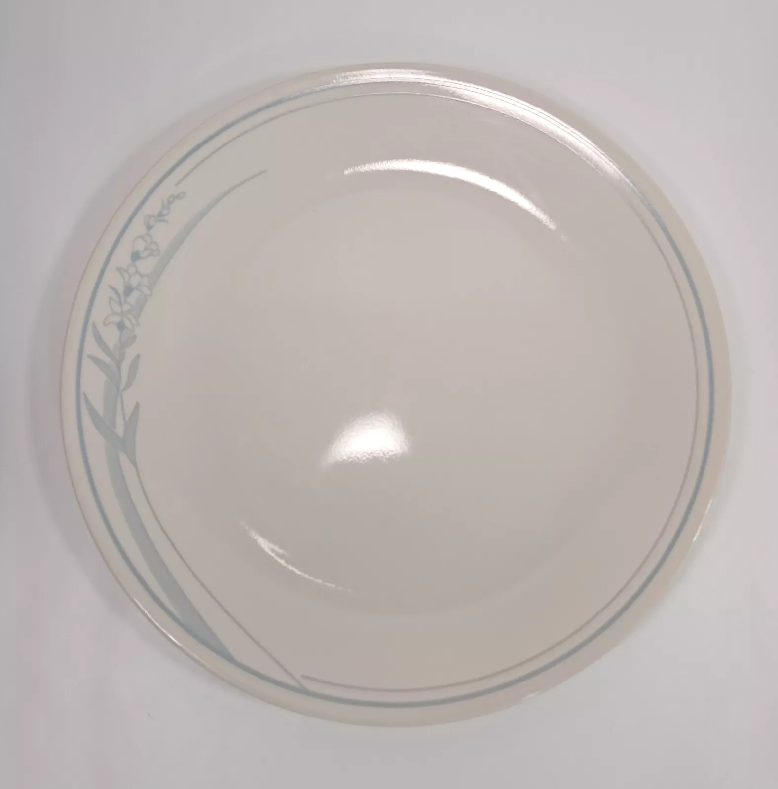 Corelle "Blue Lily" Design, 10.25" Dinner Plate Beige Vintage