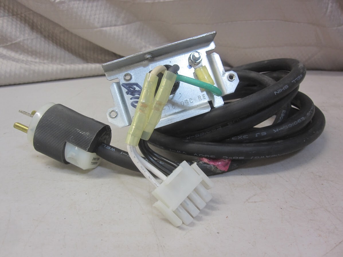 APC SMX2000RMLV2UNC Complete Power Cord Assembly - Works Great