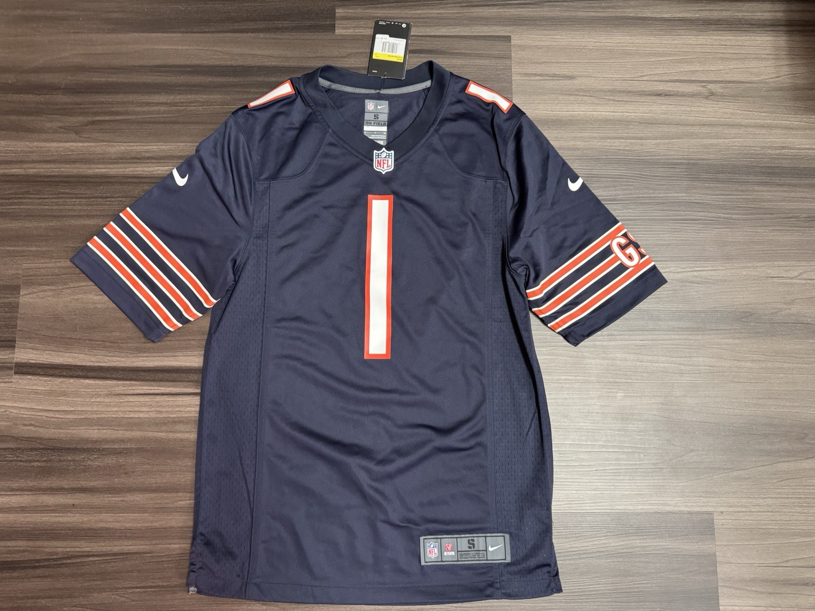 Nike Chicago Bears Justin Fields #1 NFL On Forld Game Home Jersey Men’s S NWT