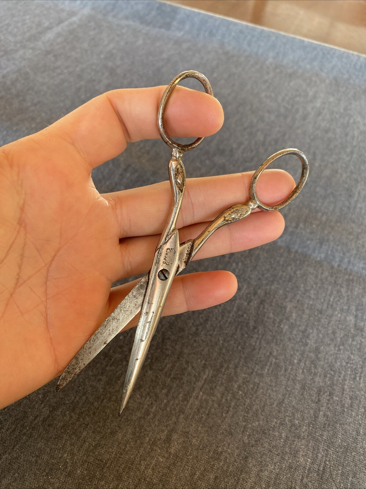 VTG D PERES MAGNETIC CUTLERY CO SOLINGEN GERMANY BARREL MARK SCISSORS DIAMOND