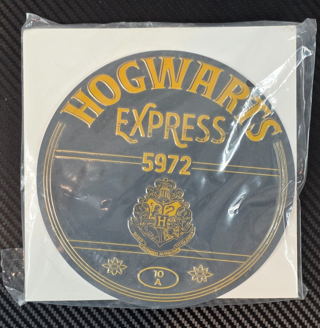 Loot Crate Harry Potter Hogwarts Express 5972 Tin Metal Round Print Sign / Stand