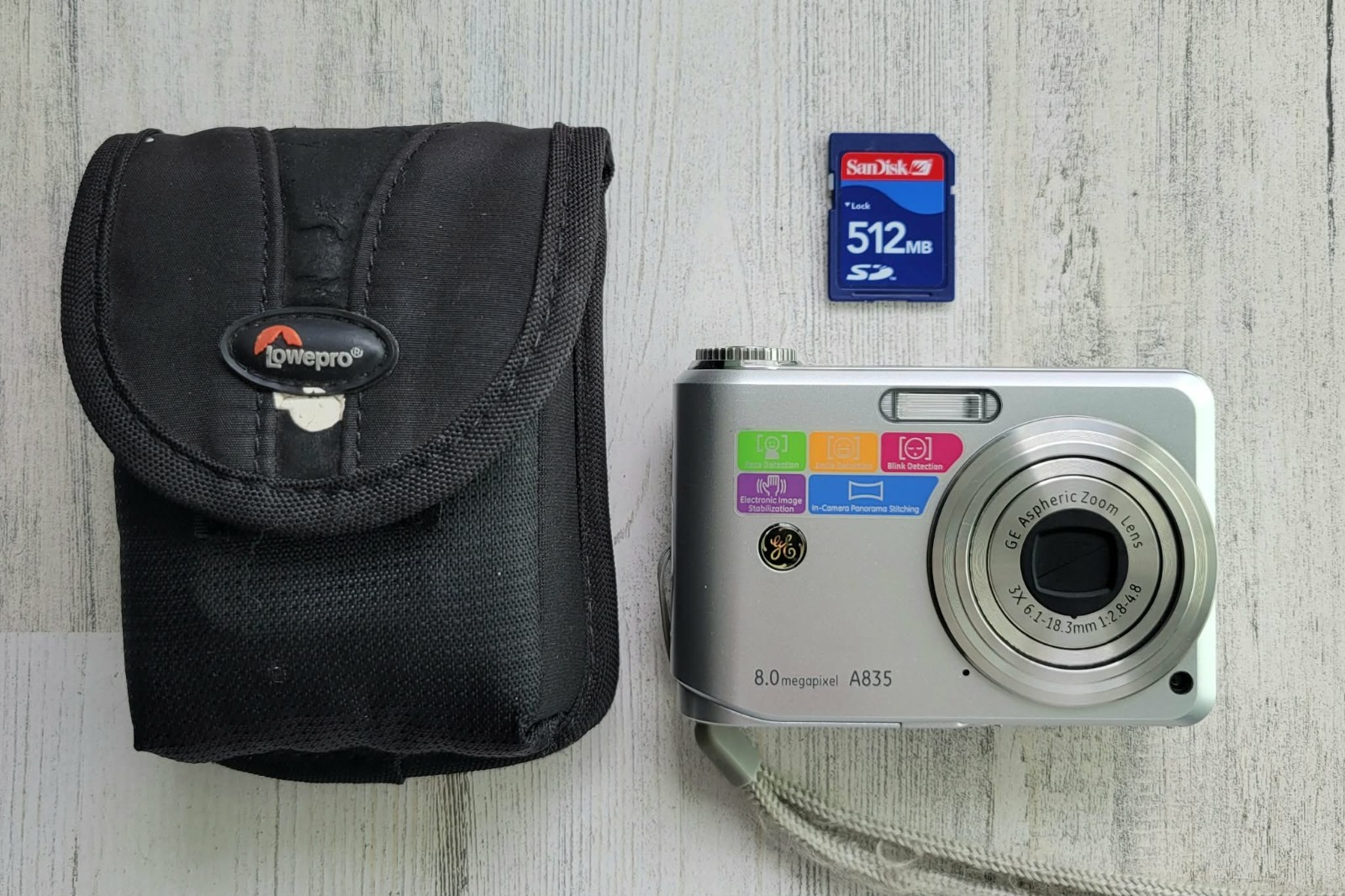 GE Smart Series A835 8.0MP Digital Camera - Silver w/ SD Card Tested. 