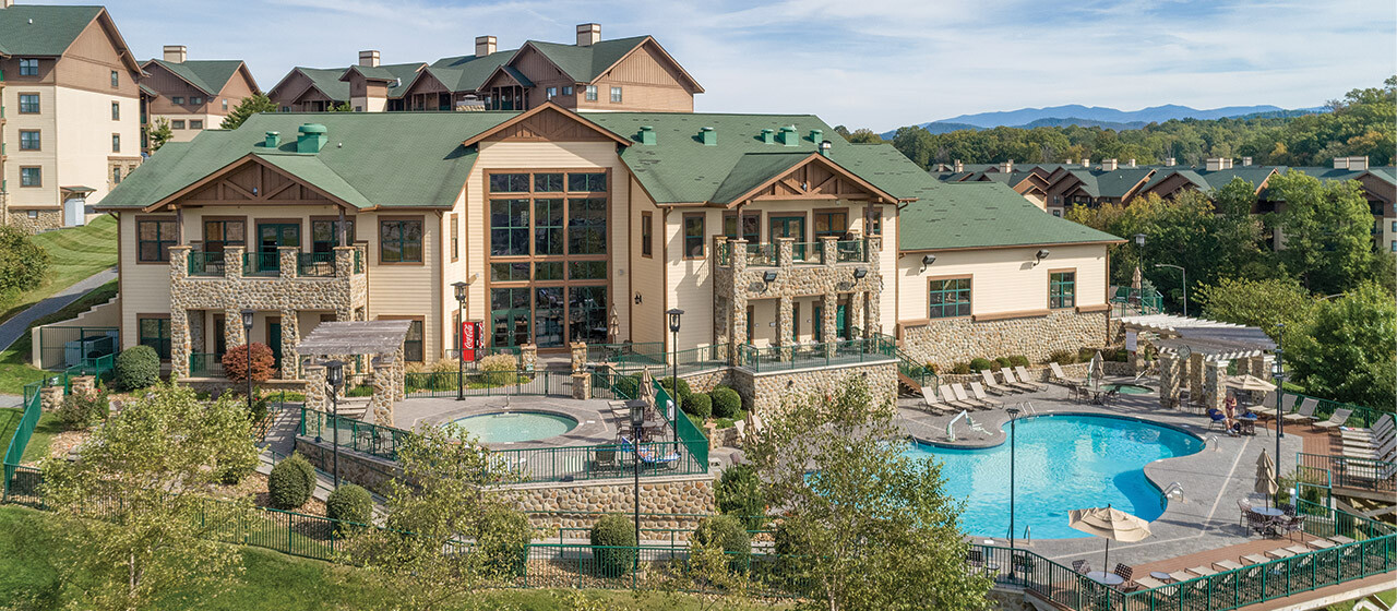 WYNDHAM SMOKY MOUNTAINS GATLINBURG, 3BR DELUXE SLEEPS 10, 5 NIGHT RENTAL 4/11-16