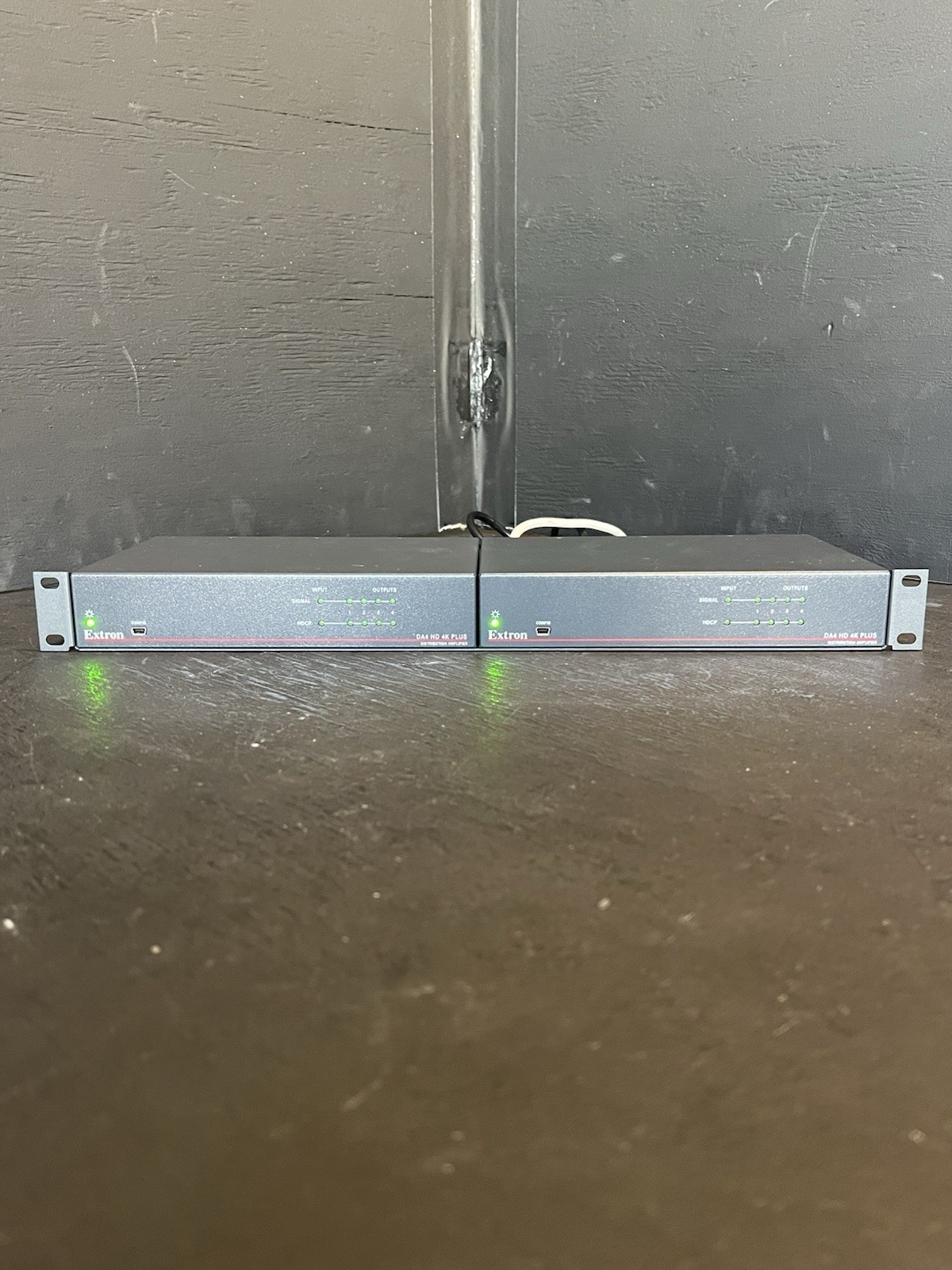Pair of Extron DA4 HD 4K 4-Output HDMI Distribution Amplifier (B1693)