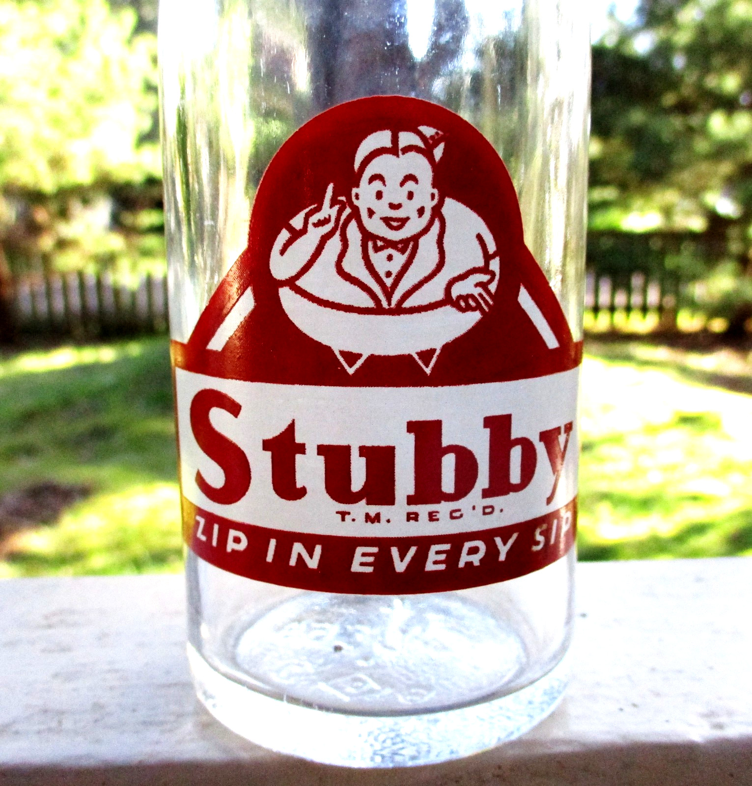 Soda Pop Bottle STUBBY A Zip In Every Sip Painted Label Red and White ACL 7 Oz
