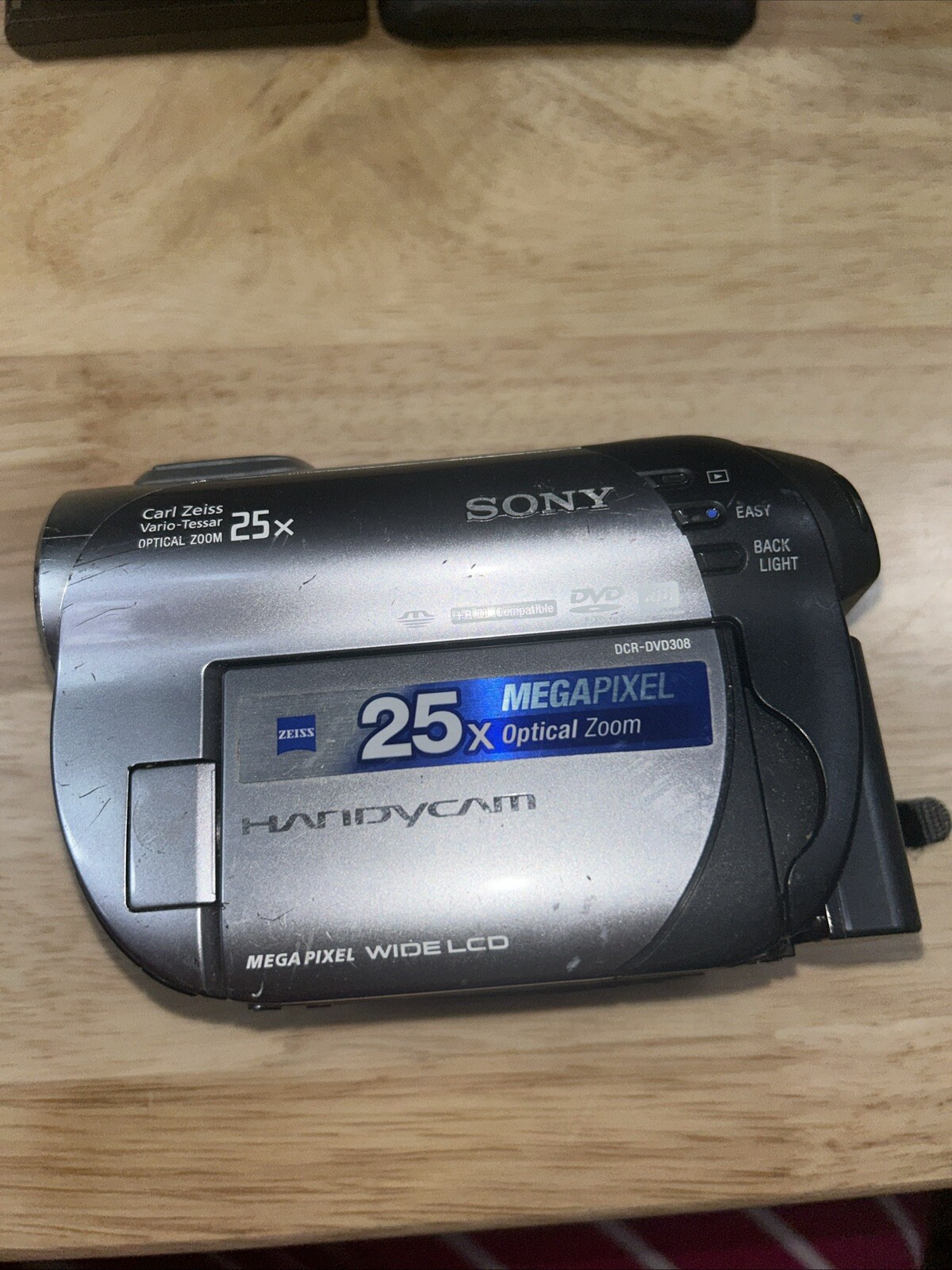 Sony DCR-DVD308 Digital Video Camcorder / Issues W/LCD Screen Cracked Untested