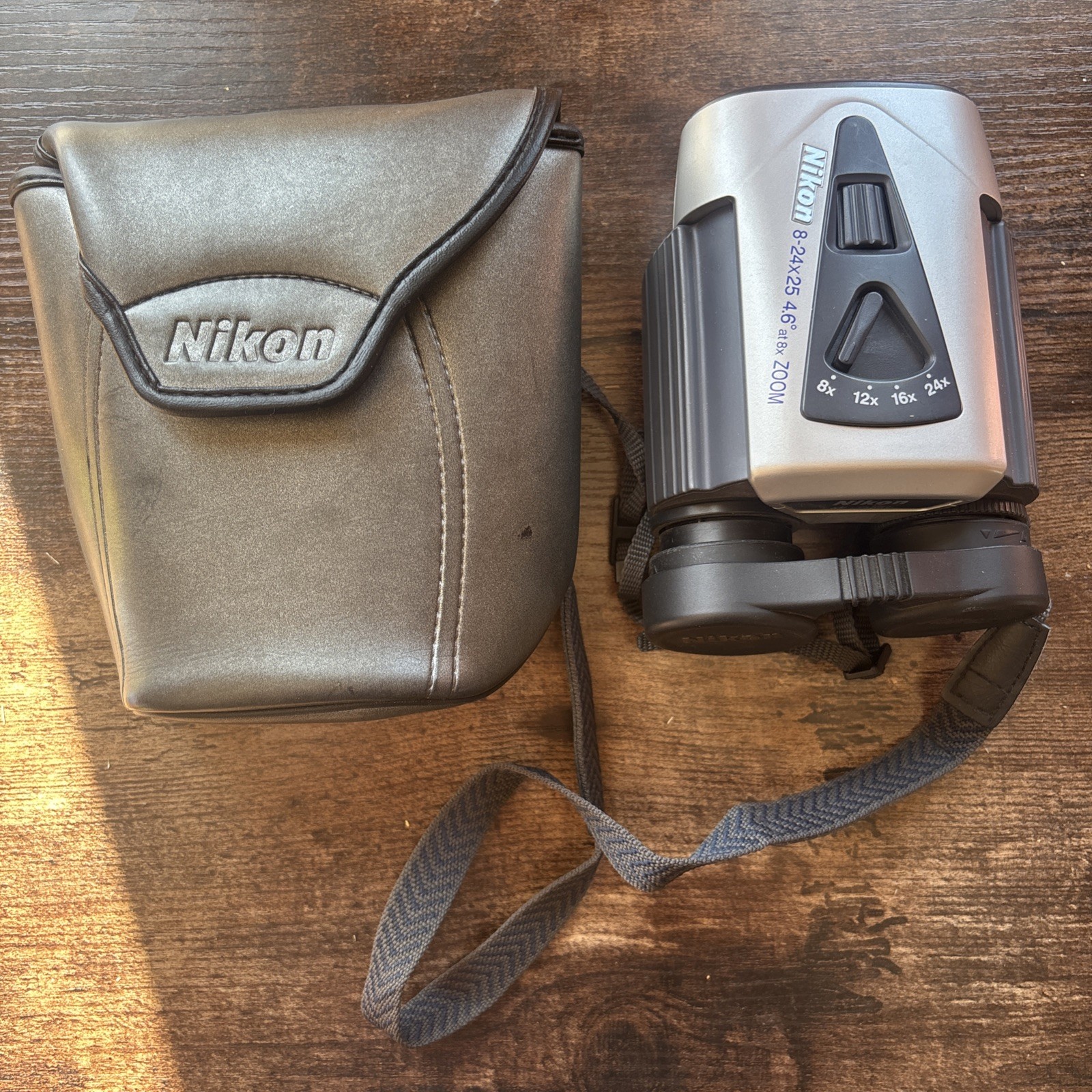 Nikon Sportstar Zoom 8-24x25 CF2 Compact Binoculars w/ Case, Strap 4.6 Degree